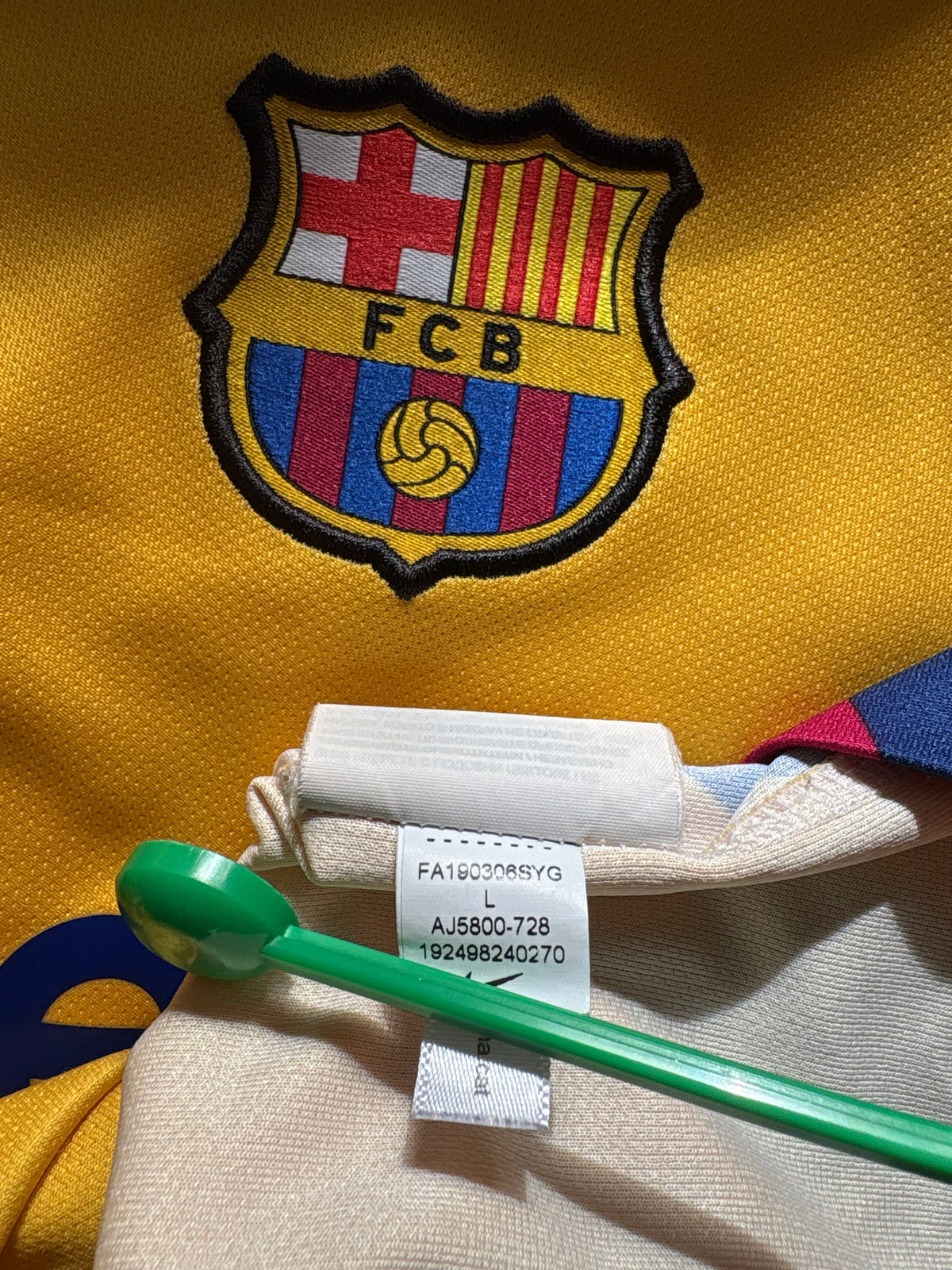 Barcelona Away Shirt 2019/20 (XLK)