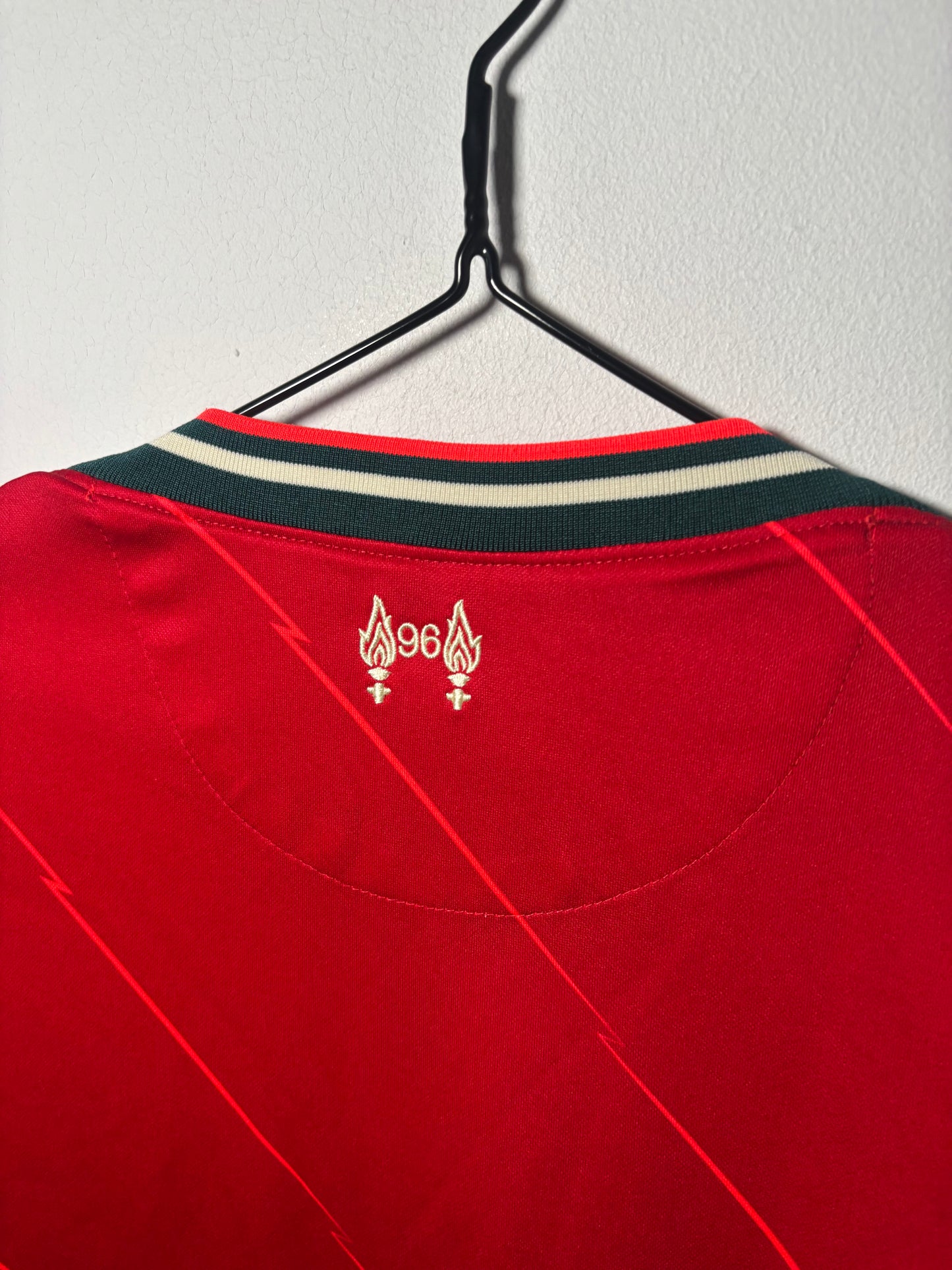 Liverpool Home Shirt 2021/22 (S)