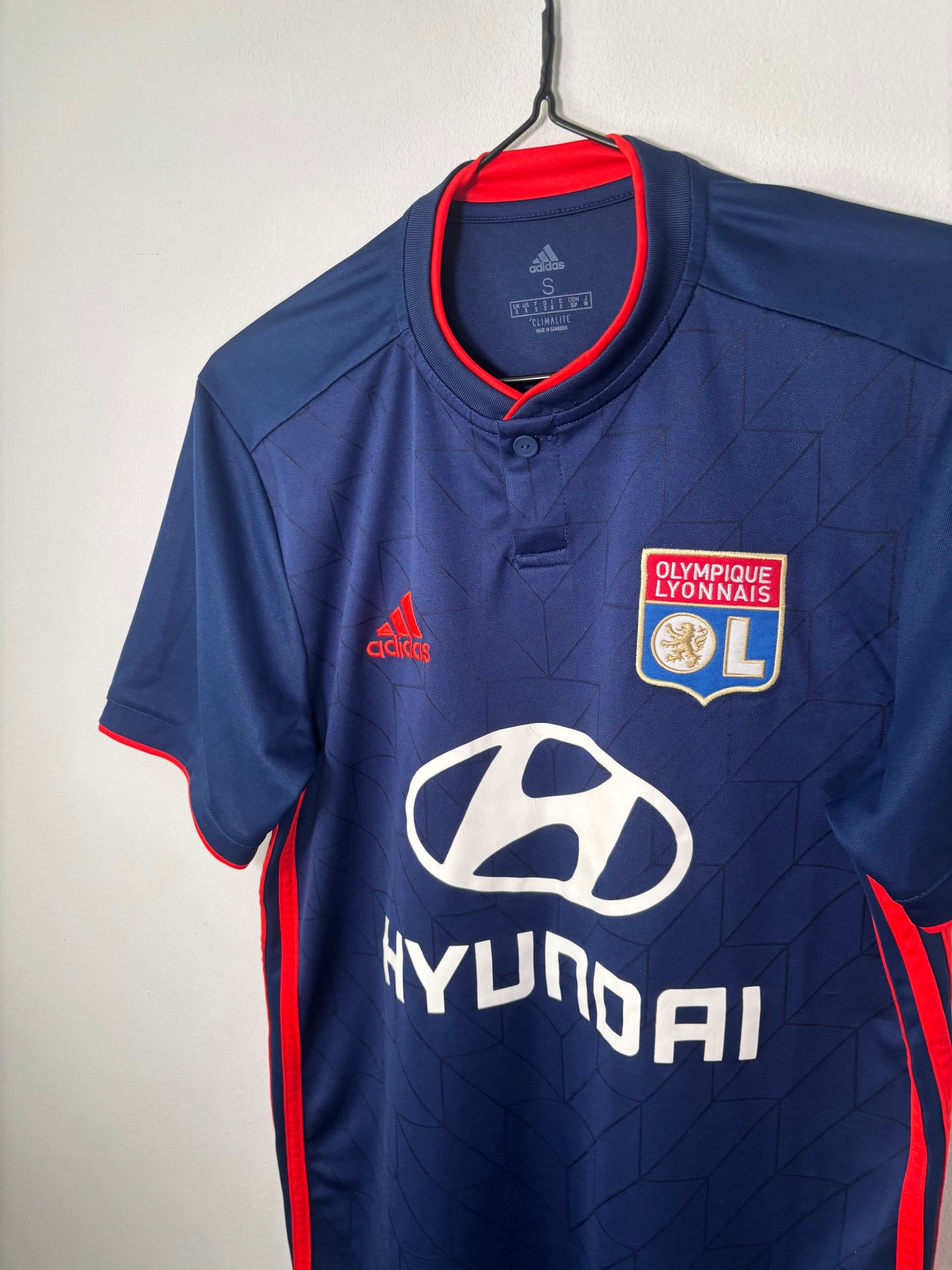 Lyon Away Shirt 2018/19 (S)