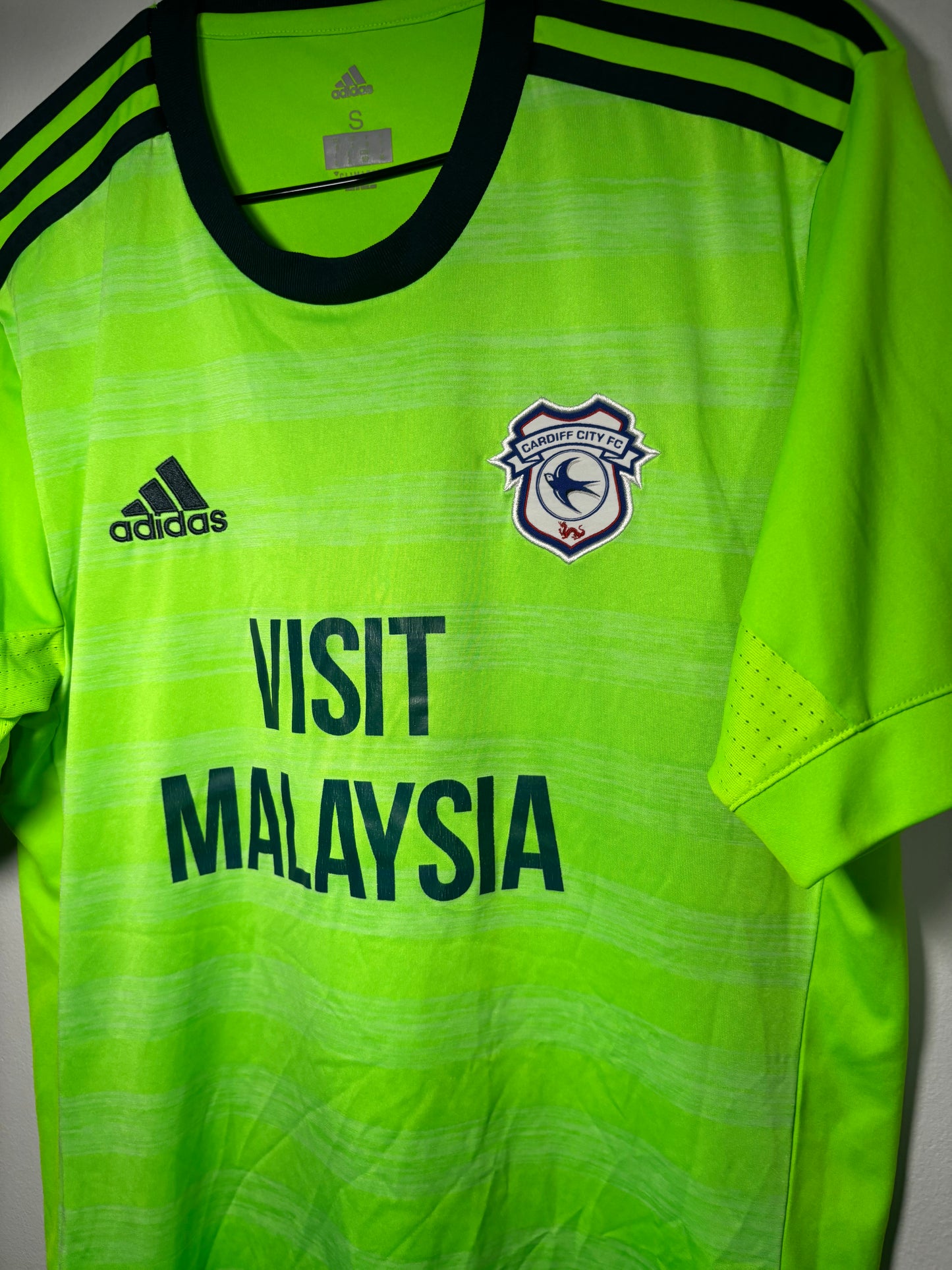 Cardiff City Away Shirt 2017/18 (S)