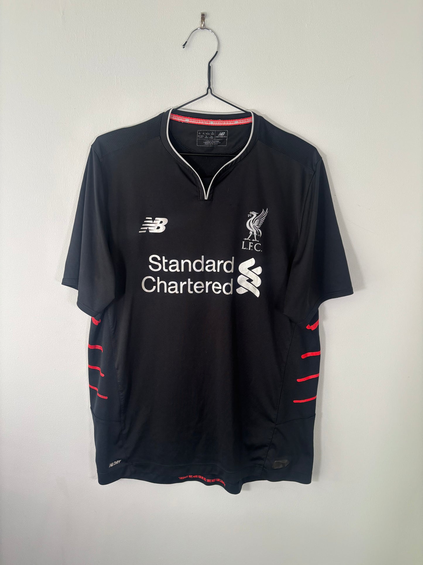 Liverpool Away Shirt 2016/17 (L)