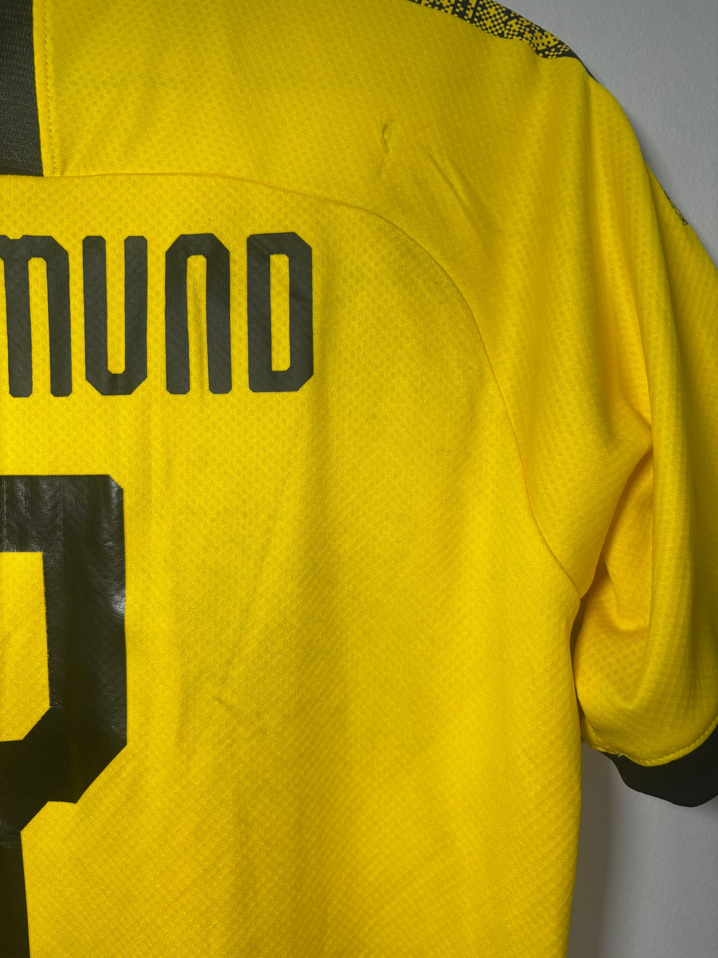 Borussia Dortmund Home Shirt 2019/20 Jaden Sancho (S)