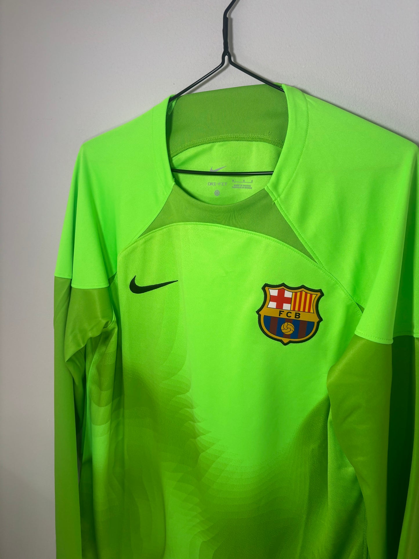 Barcelona Goalkeeper Shirt 2022/23 (M)