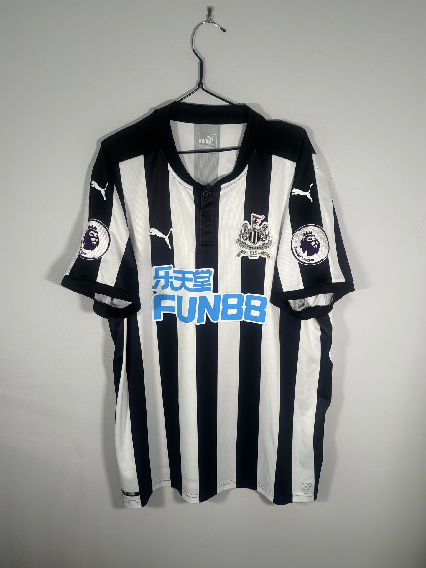 Newcastle United Home Shirt 2017/18 Merino (XXXL)