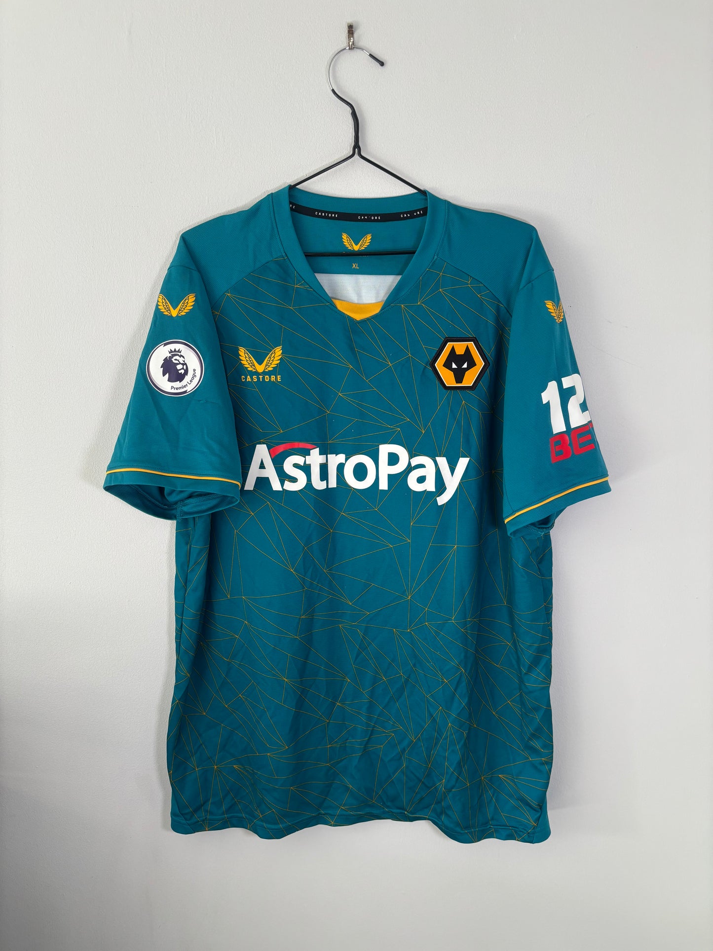 Wolves Away Shirt 2022/23 Collins (XL)