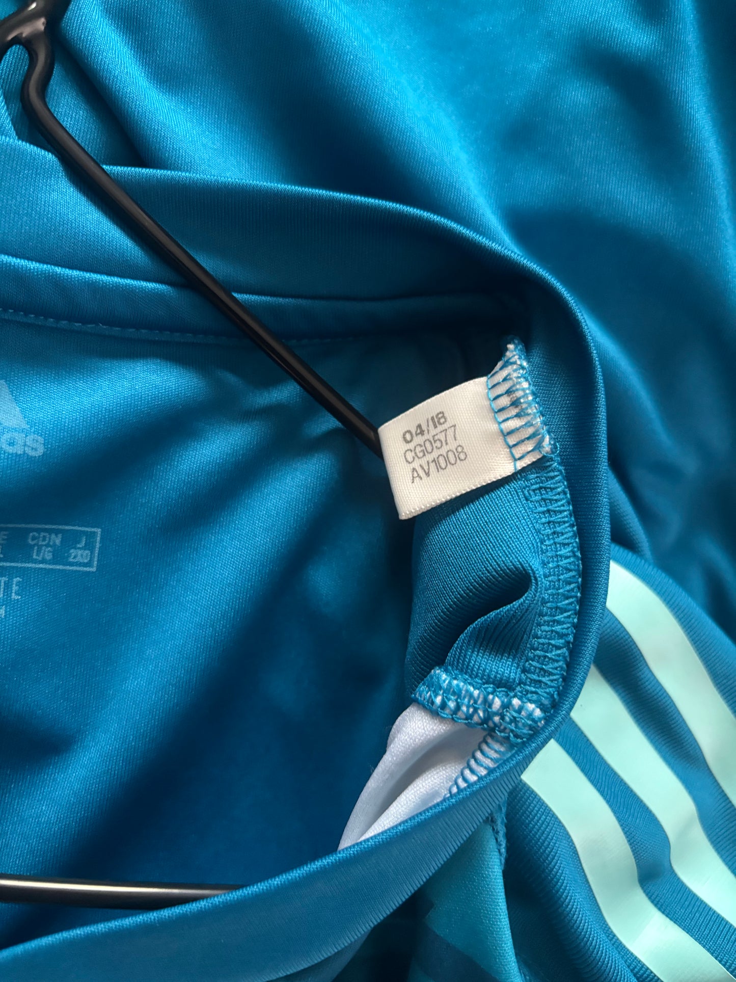 Real Madrid Goalkeeper Shirt 2018/19 (L)