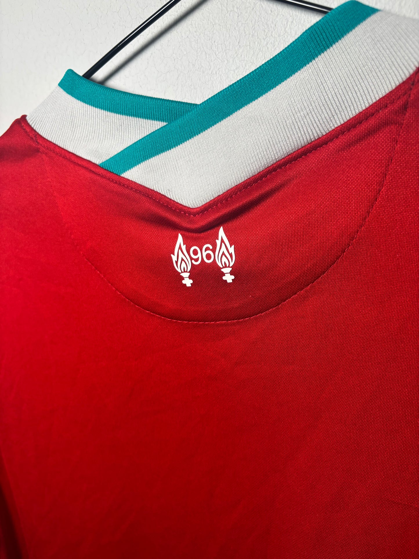 Liverpool Home Shirt 2020/21 (M)