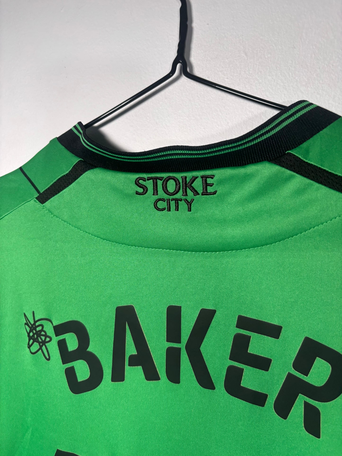 Stoke City Away Shirt 2021/22 Lewis Baker (M)