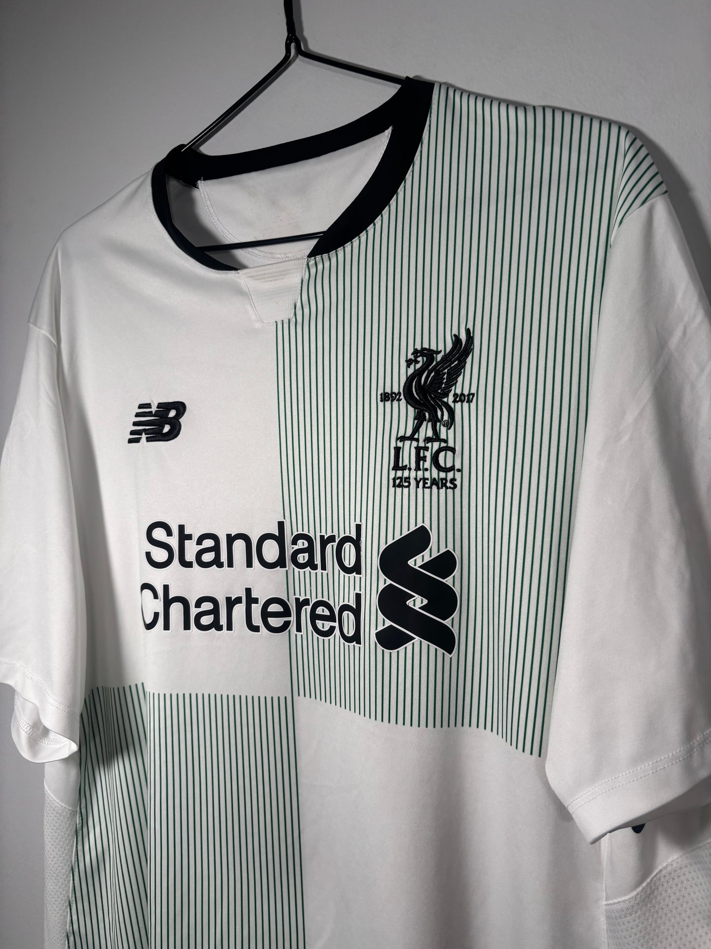 Liverpool Away Shirt 2017/18 (L)