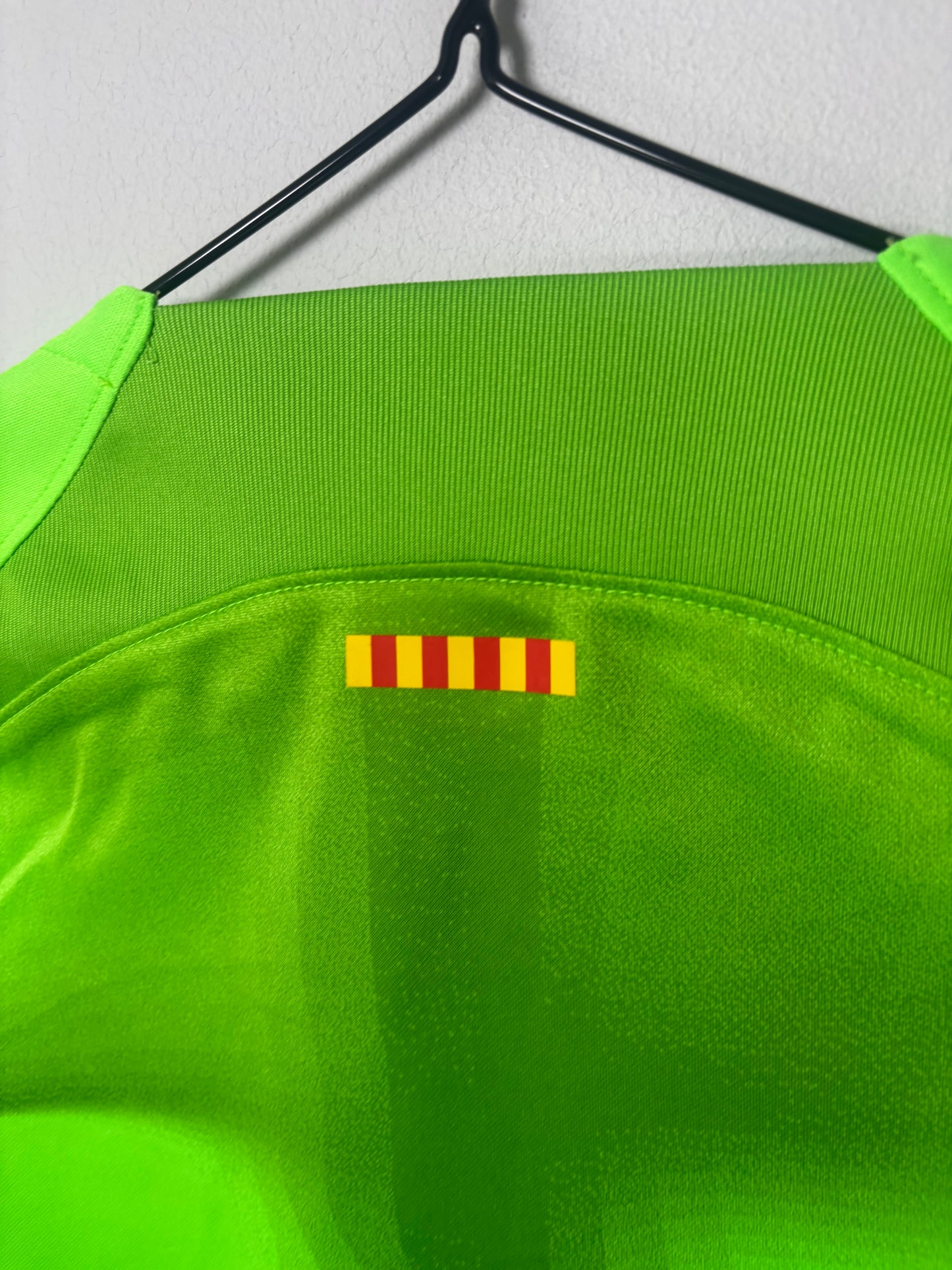 Barcelona Goalkeeper Shirt 2022/23 (M)