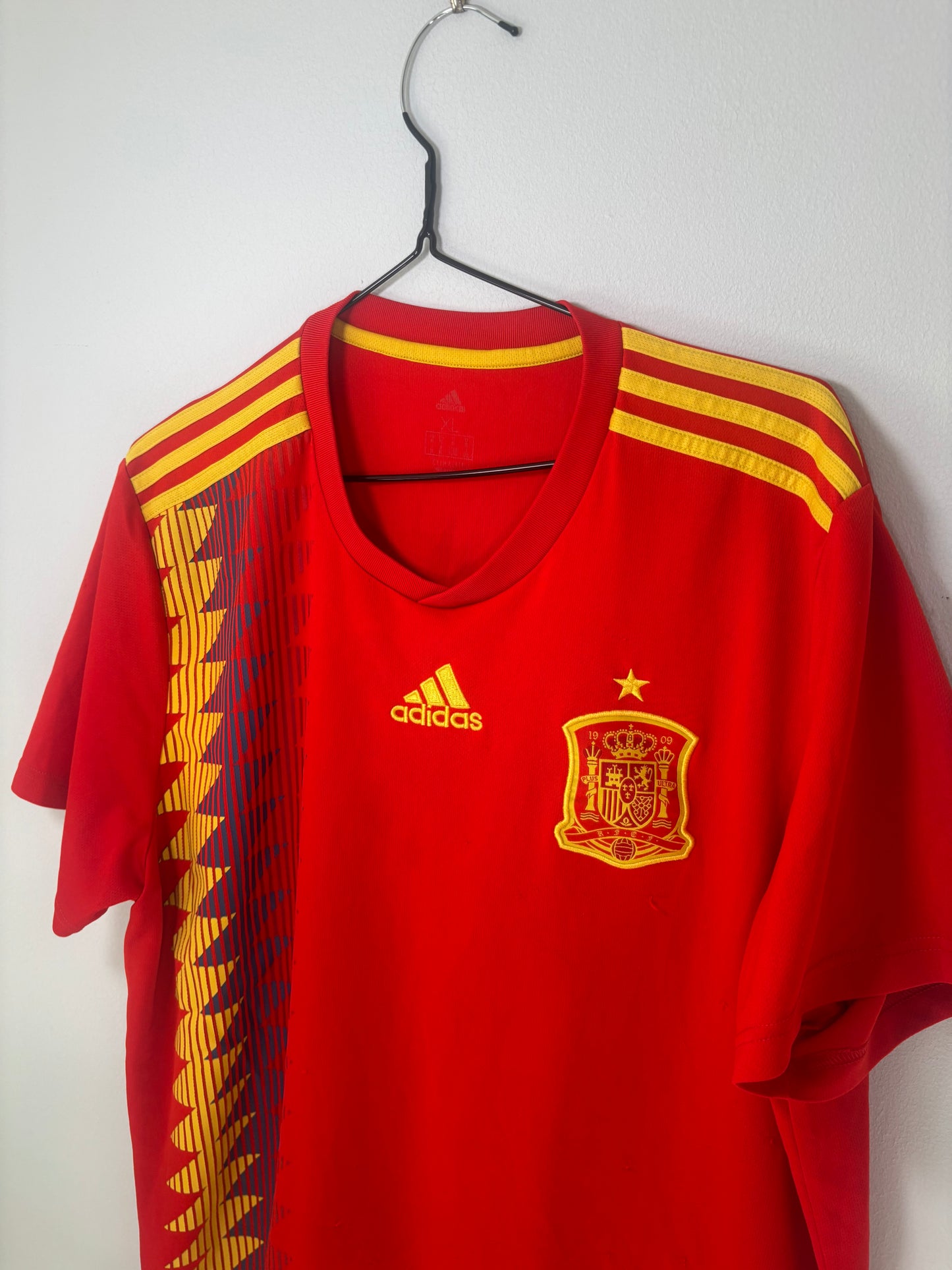 Spain Home Shirt 2018 (XL)