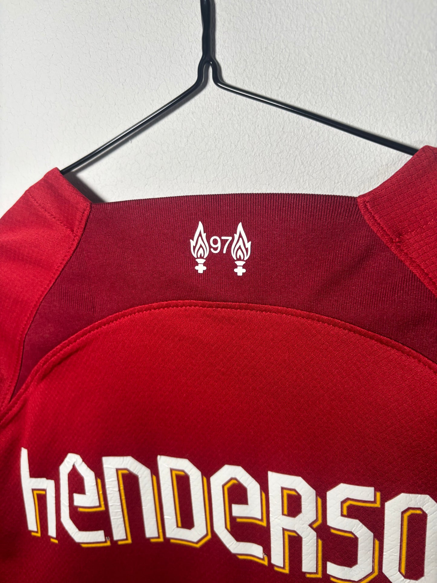 Liverpool Home Shirt 2022/23 Jordan Henderson (S)