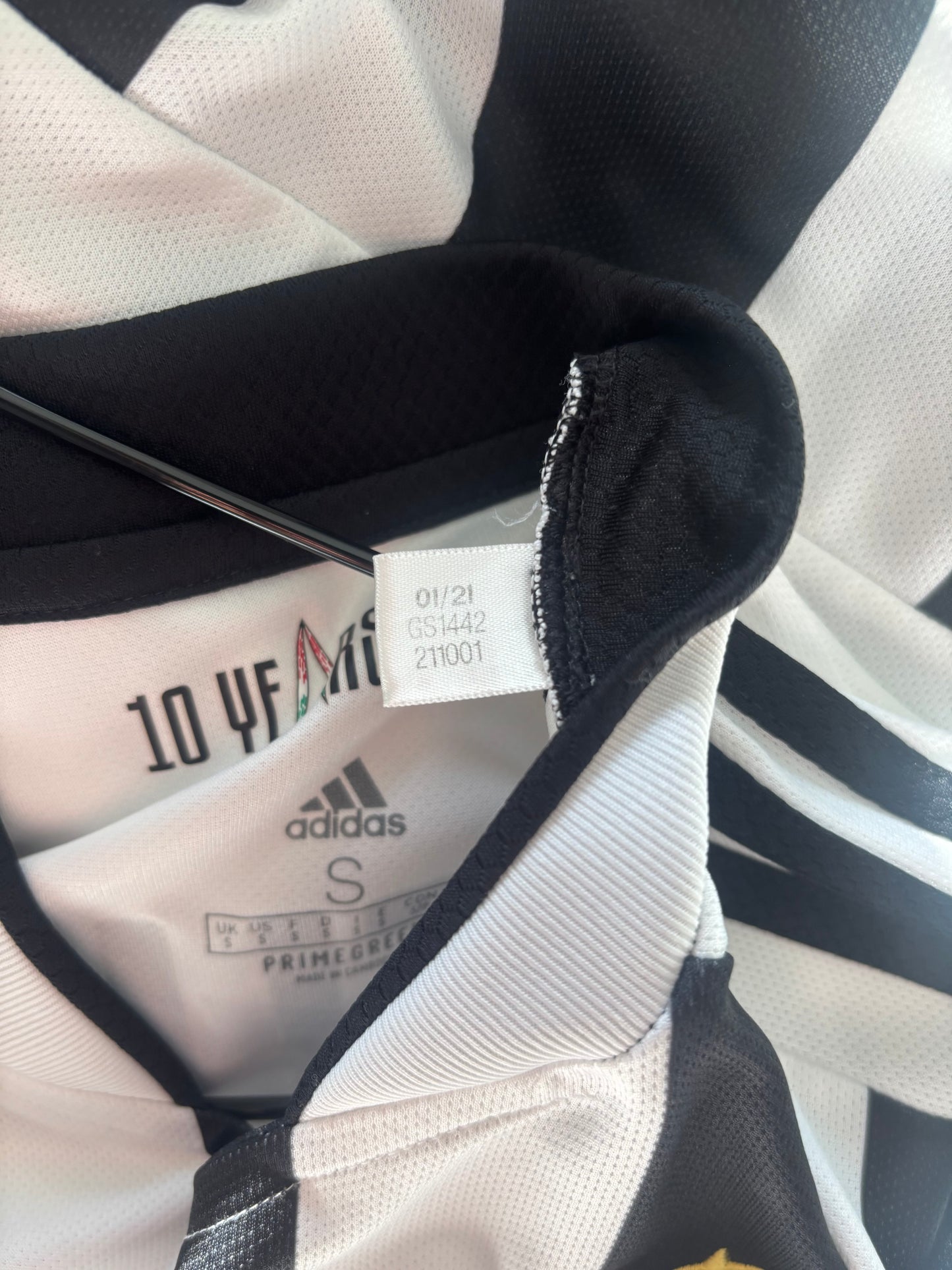 Juventus Home Shirt 2021/22 Arthur (S)
