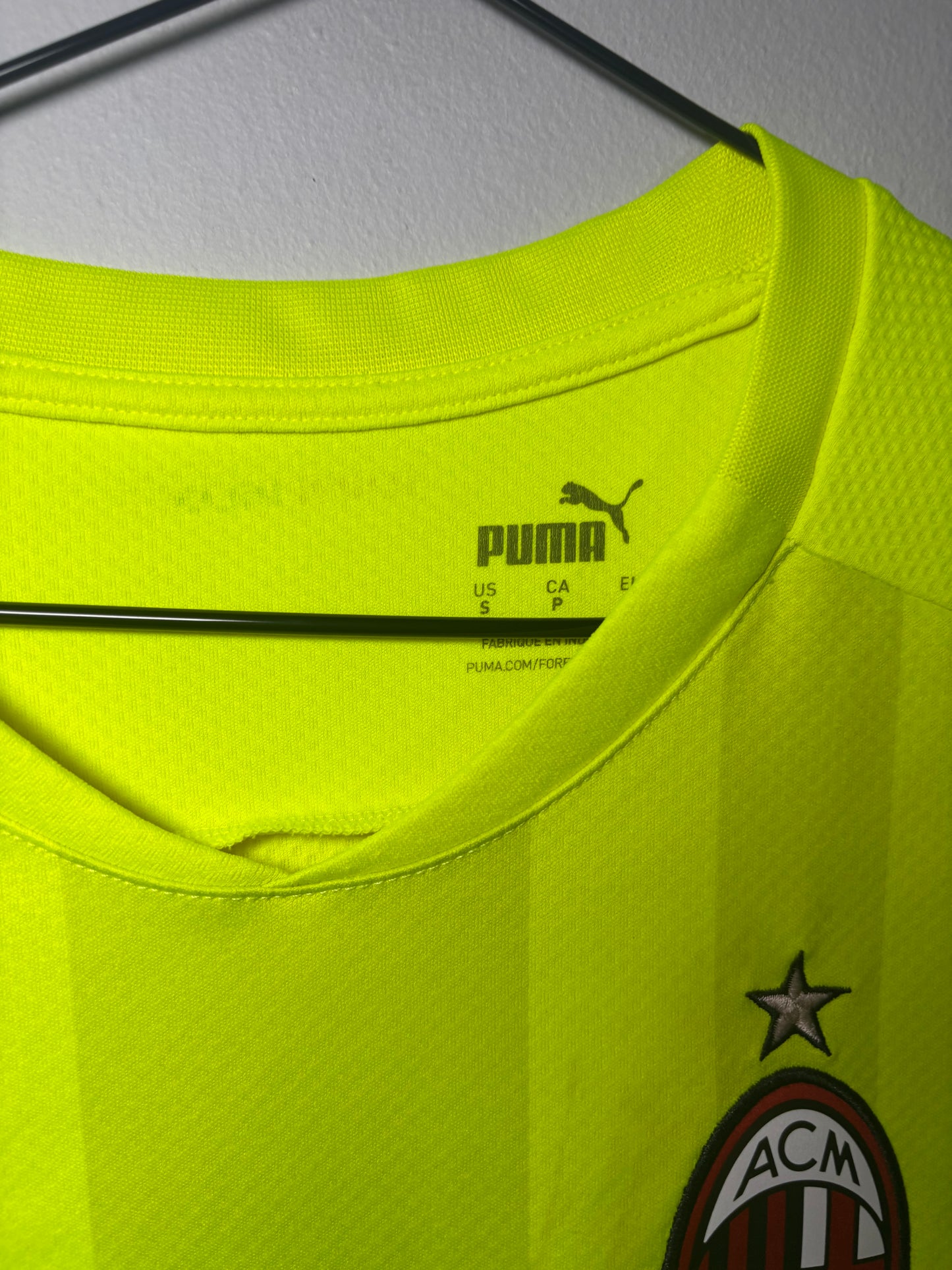 Ac Milan Goalkeeper Shirt 2021/22 (S)