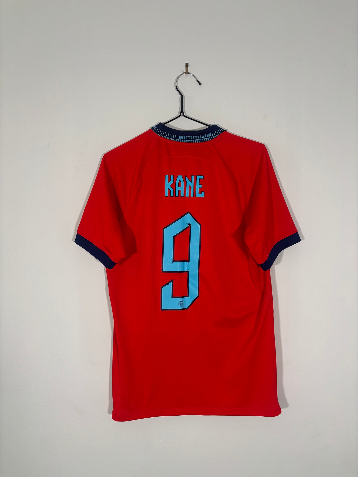 England Away Shirt 2022 Harry Kane (S)