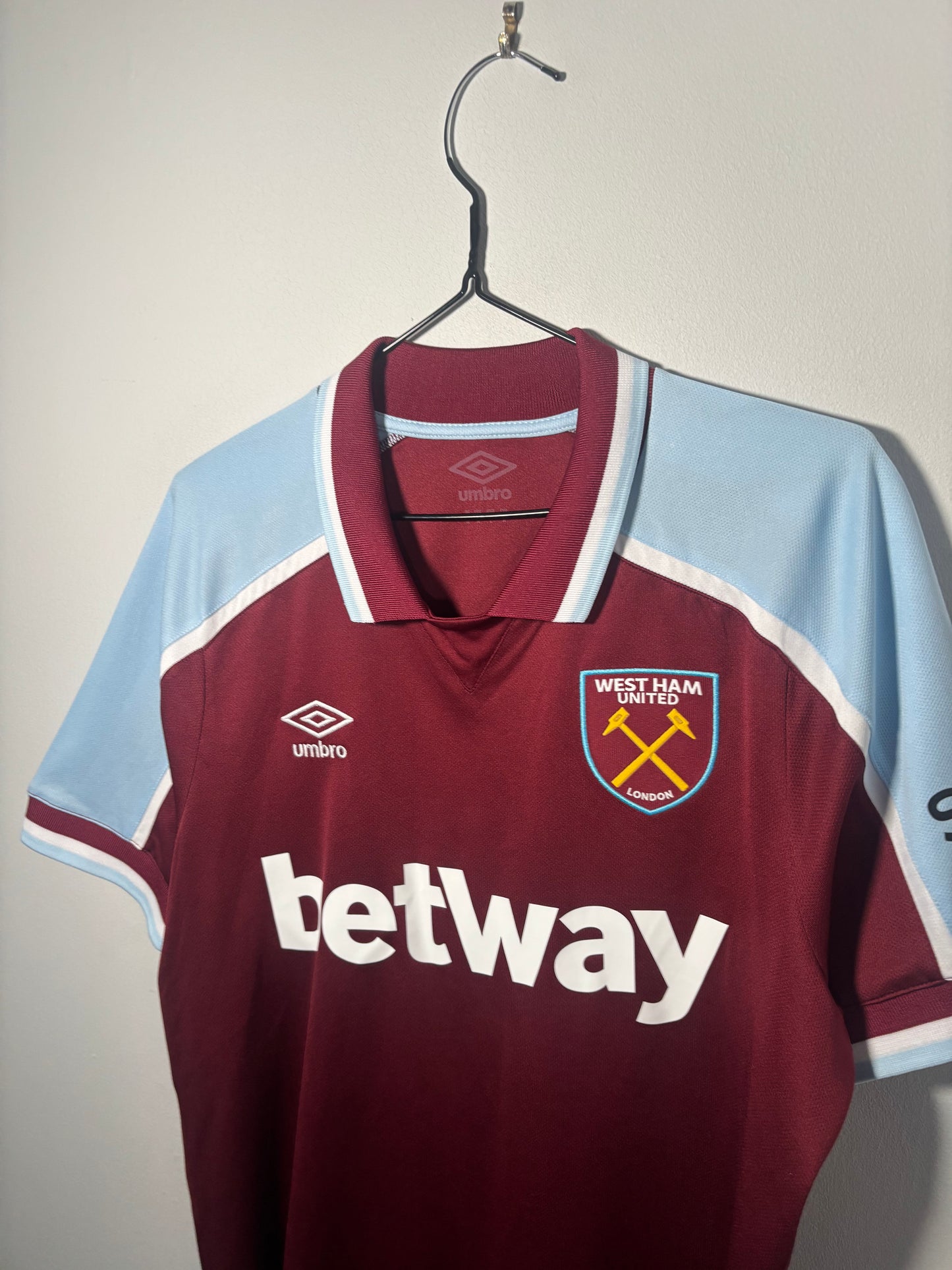 West Ham United Home Shirt 2021/22 (M)
