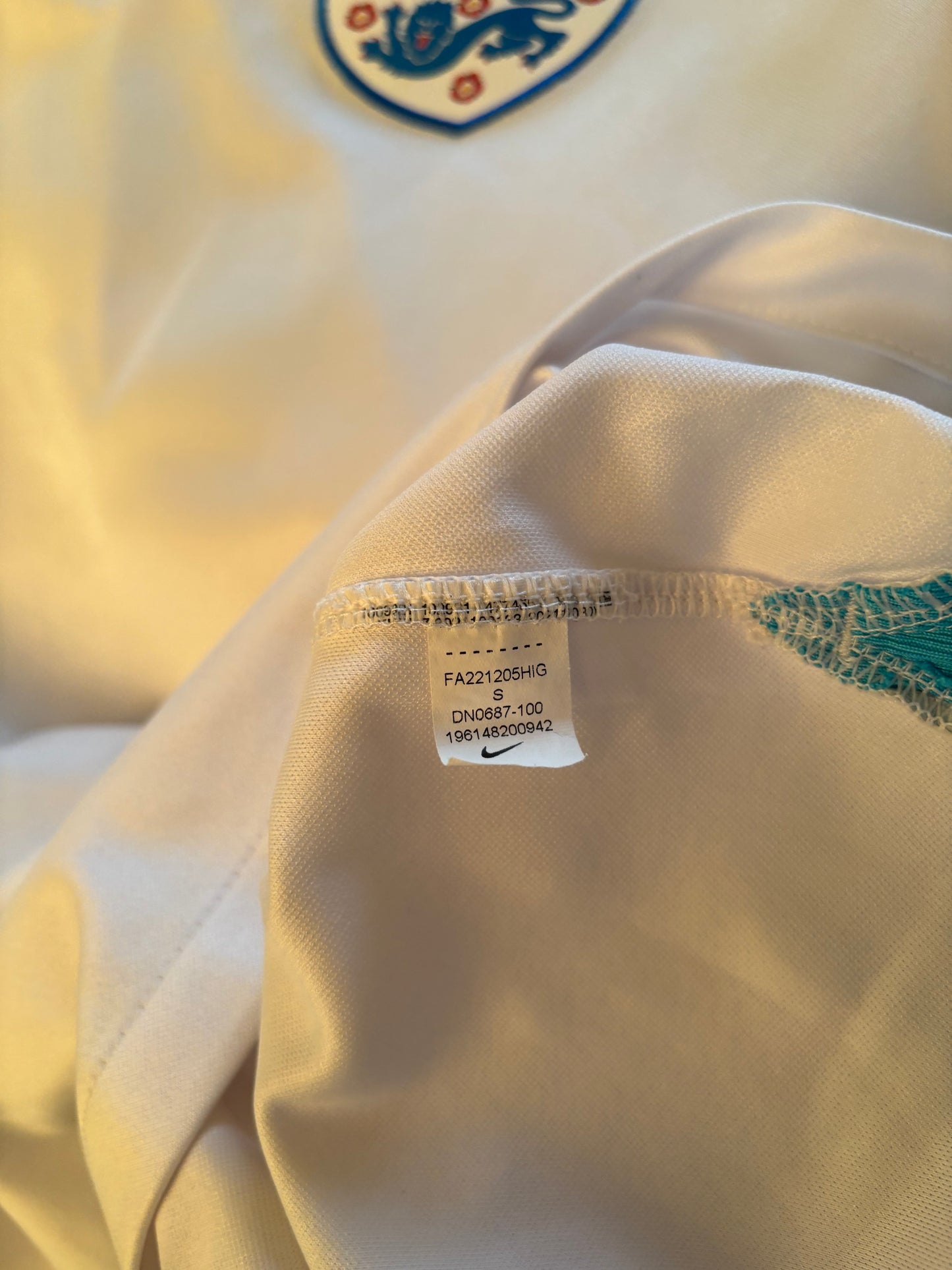 England Home Shirt 2022 Harry Kane (S)