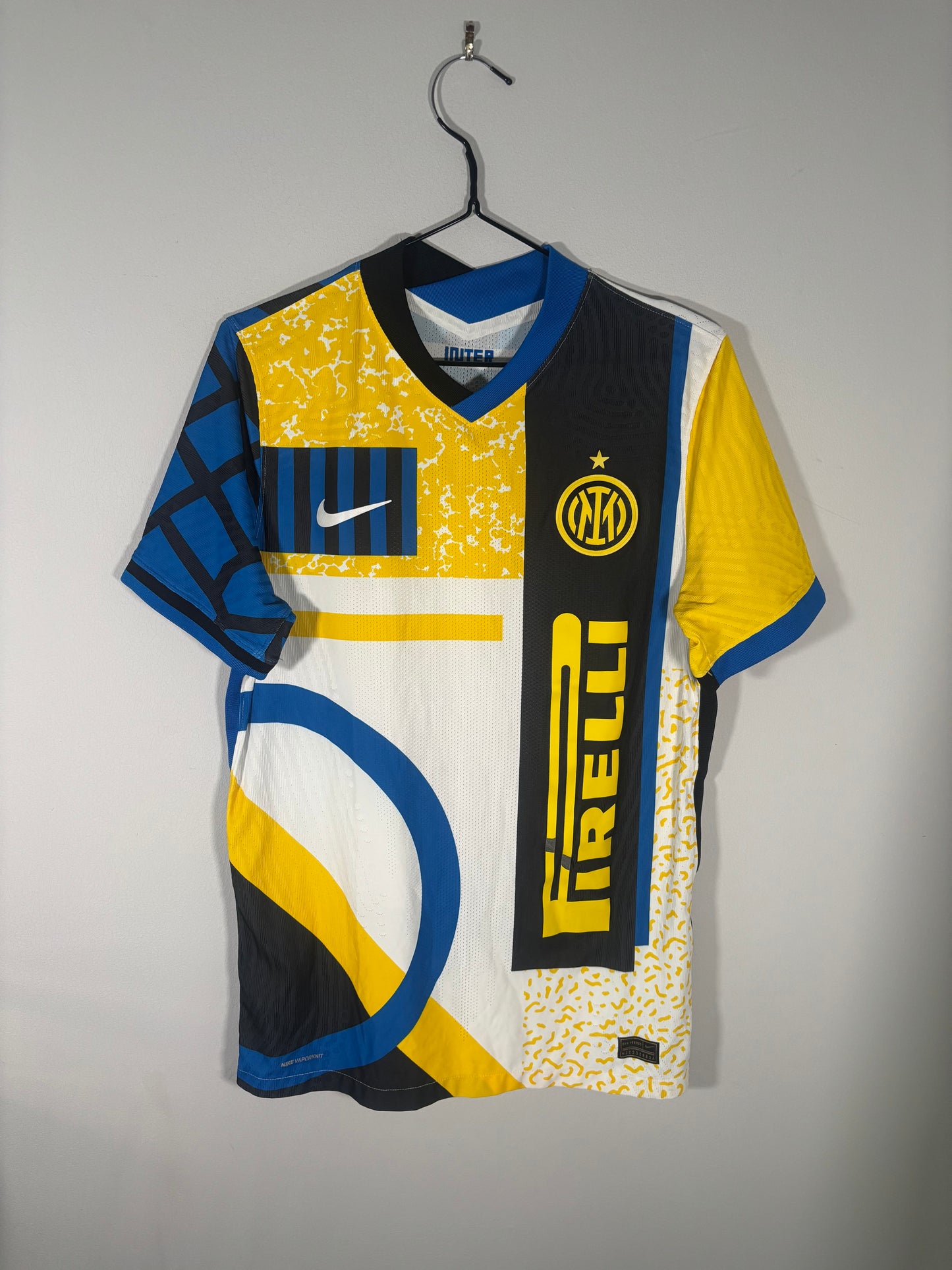 Inter Milan Fourth Shirt Vaporknit 2022/23 (M)