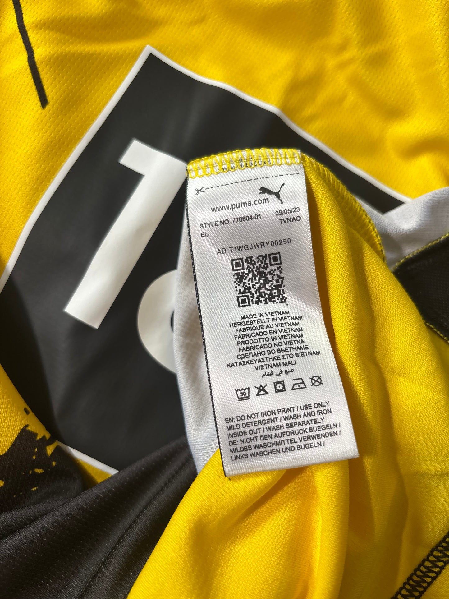 Borussia Dortmund Home Shirt 2023/24 (S)