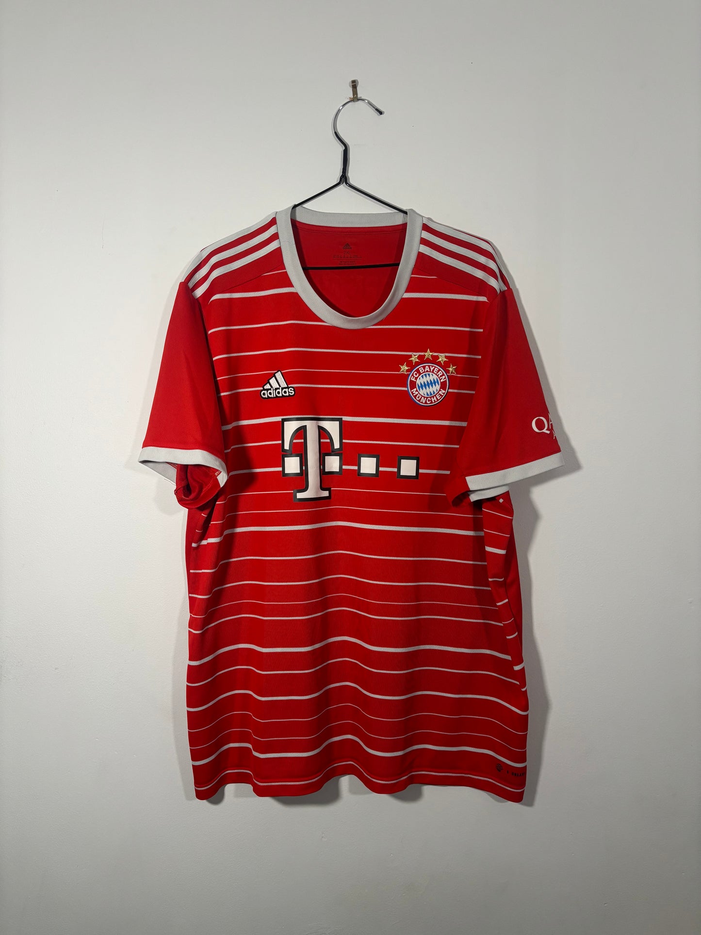 Bayern Munich Home Shirt 2022/23 (XXL)