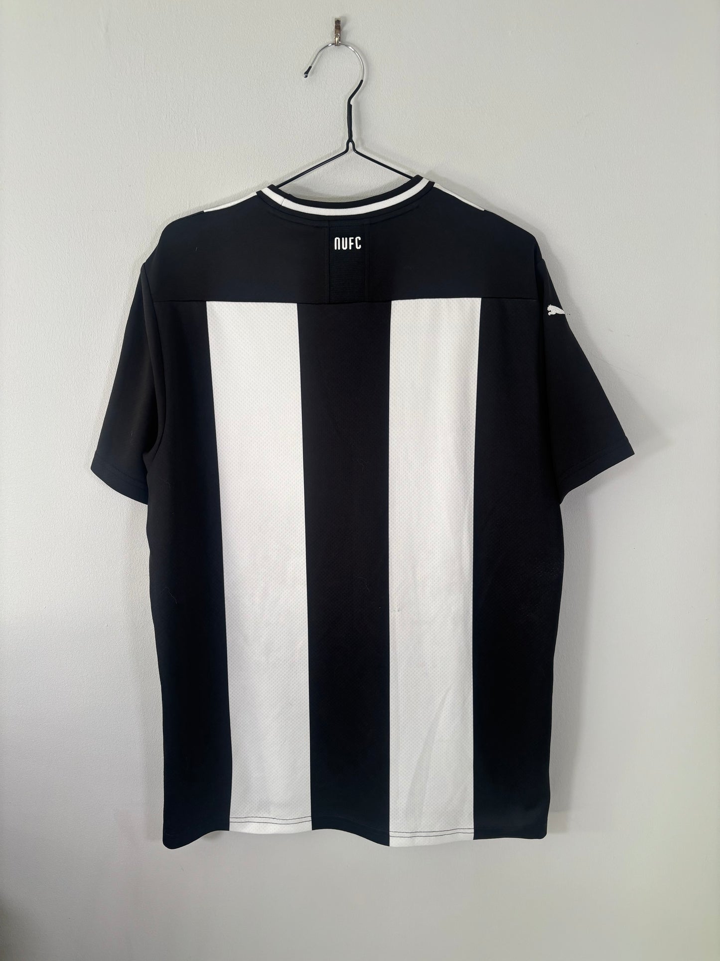 Newcastle United Home Shirt 2019/20 (L)
