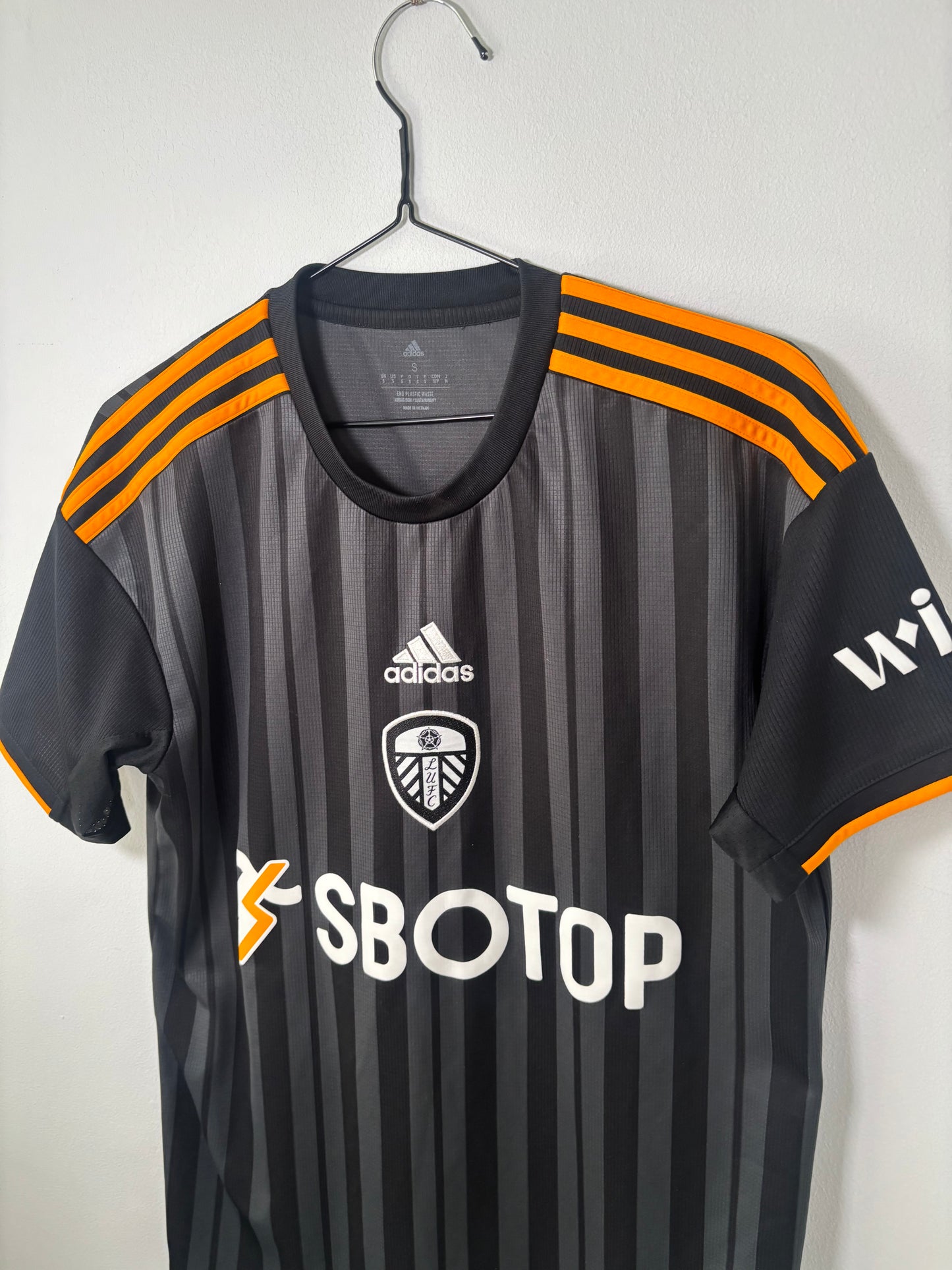 Leeds United Third Shirt 2022/23 (S)