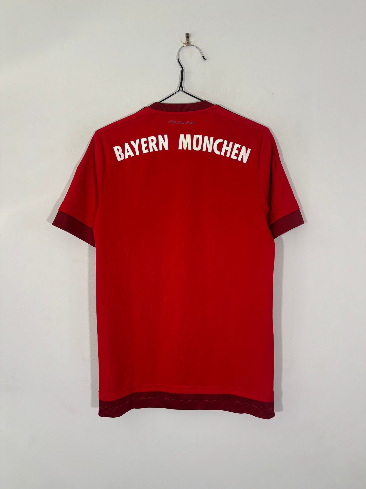 Bayern Munich Home Shirt 2015/16 (S)
