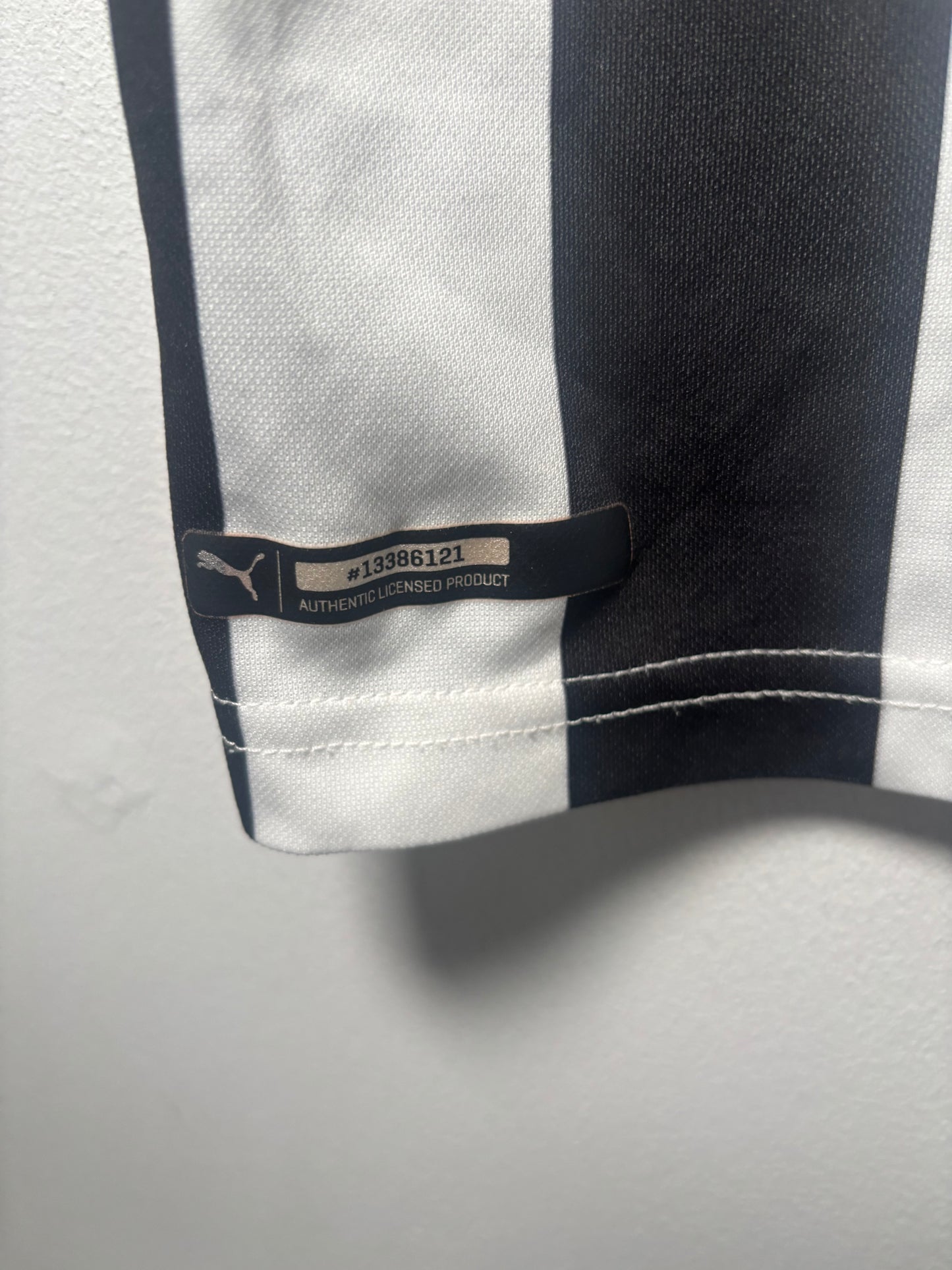 Newcastle United Home Shirt 2018/19 (S)