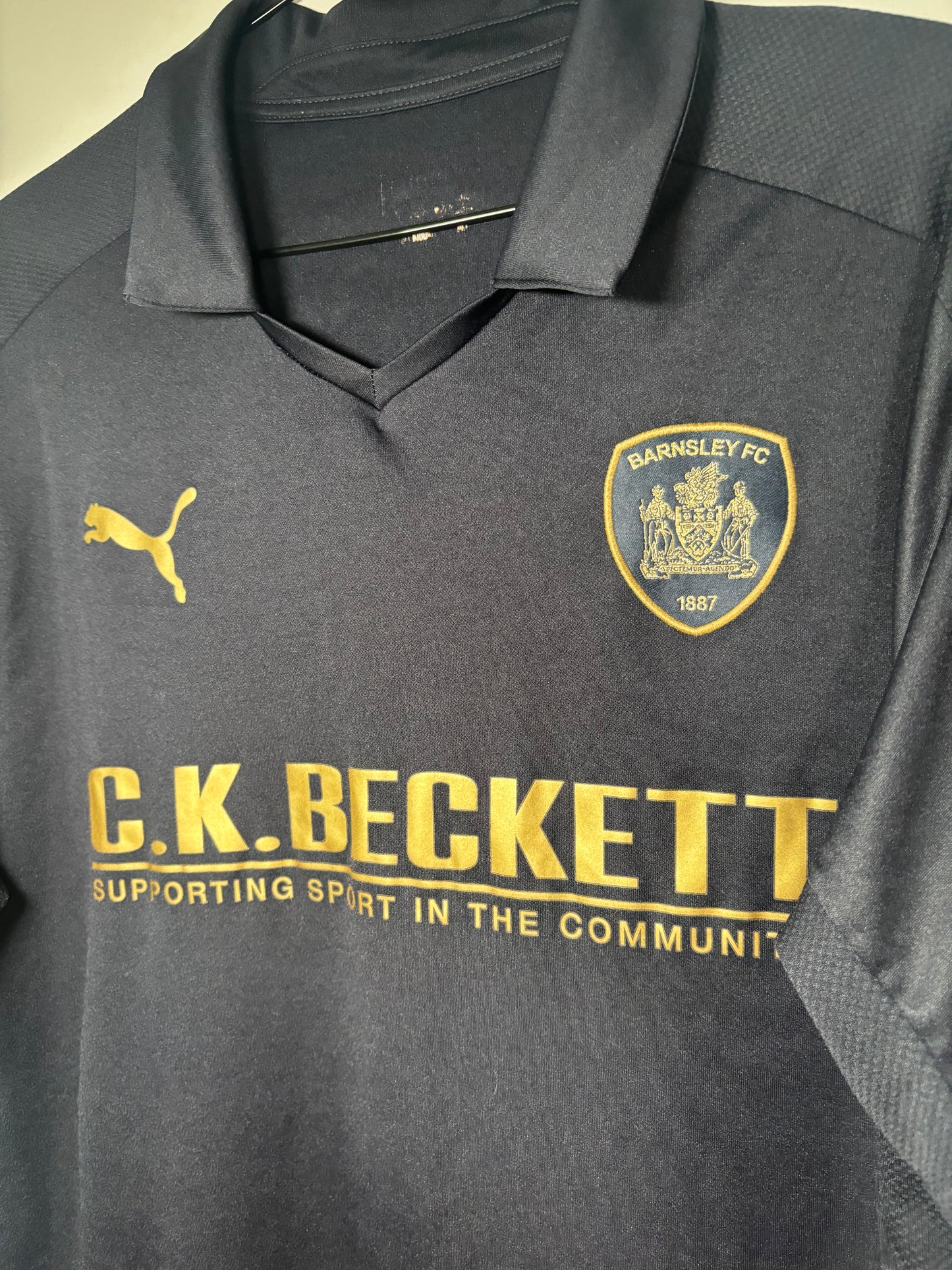 Barnsley Away Shirt 2016/17 (S)