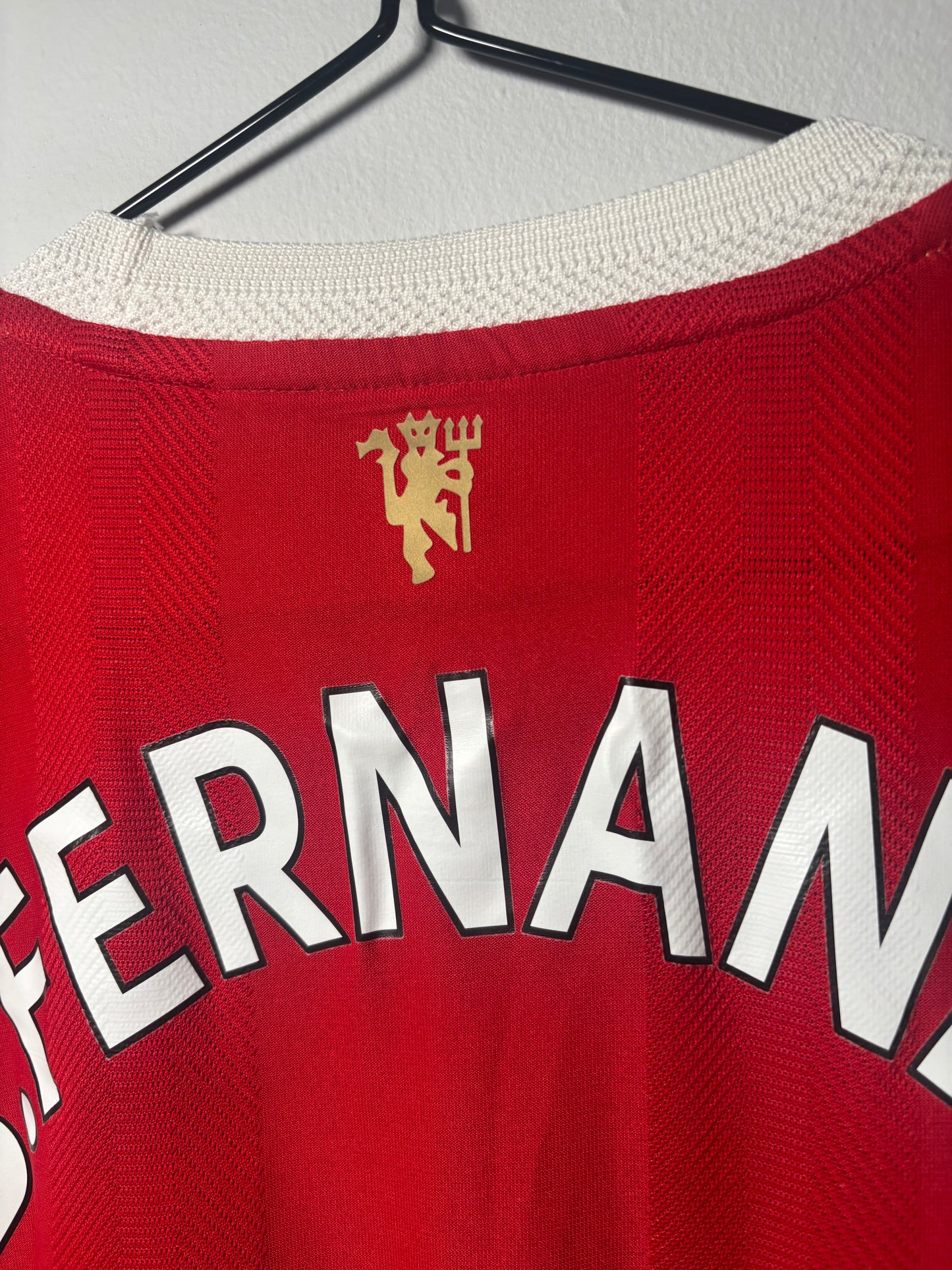 Manchester United Home Shirt 2021/22 Bruno Fernandes (M)