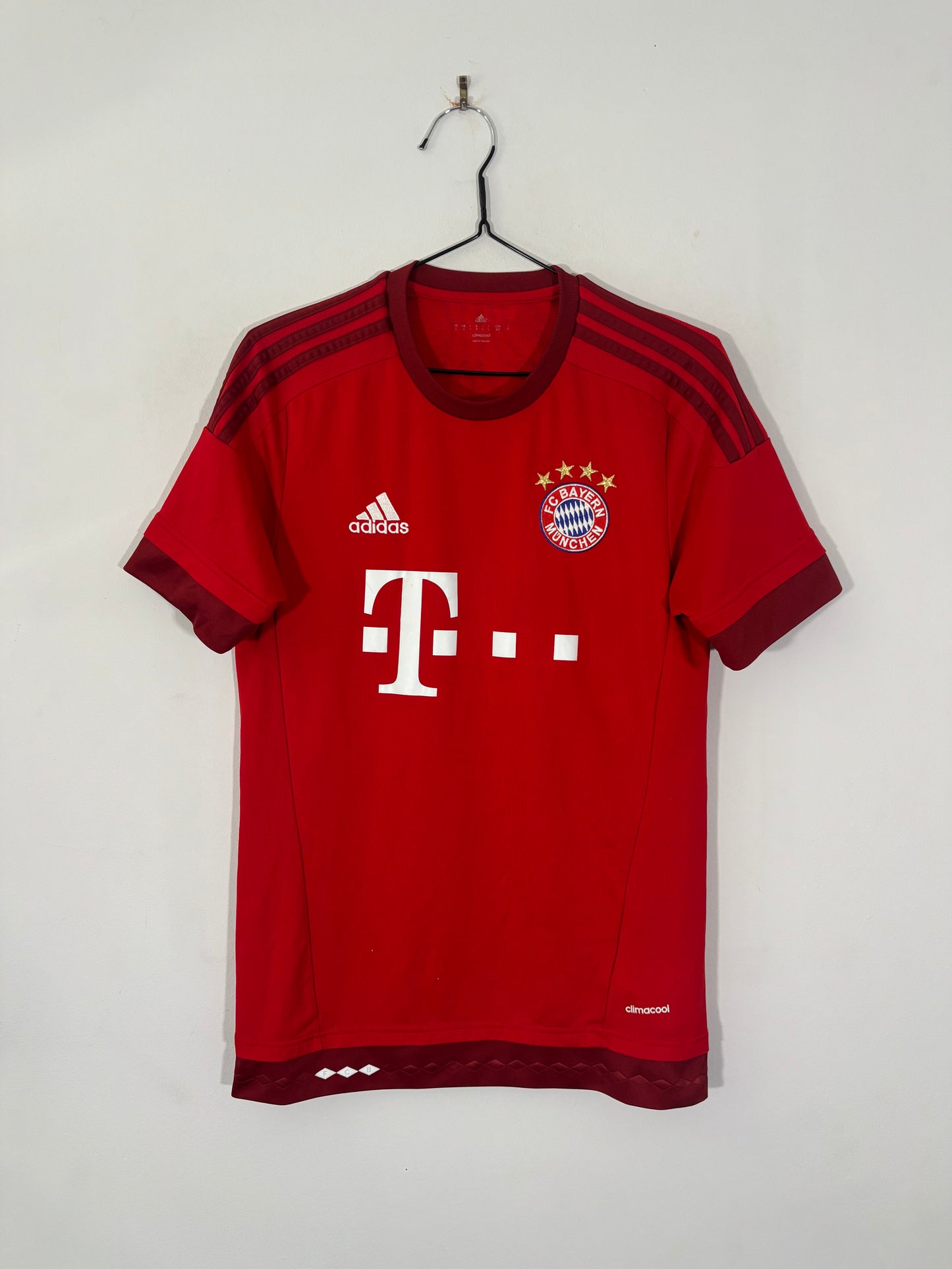 Bayern Munich Home Shirt 2015/16 (S)