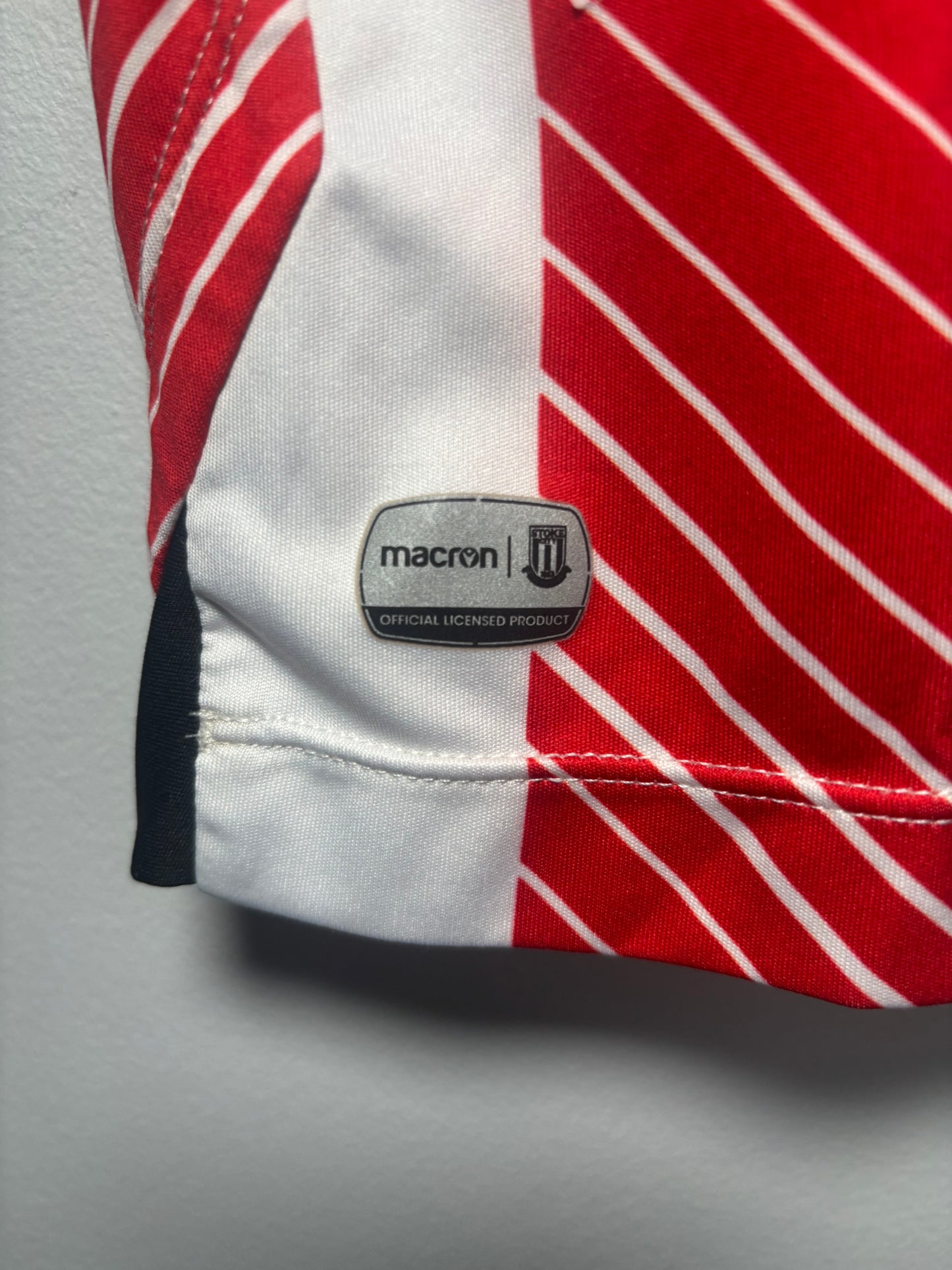 Stoke City Home Shirt 2022/23 Jacob Brown (M)