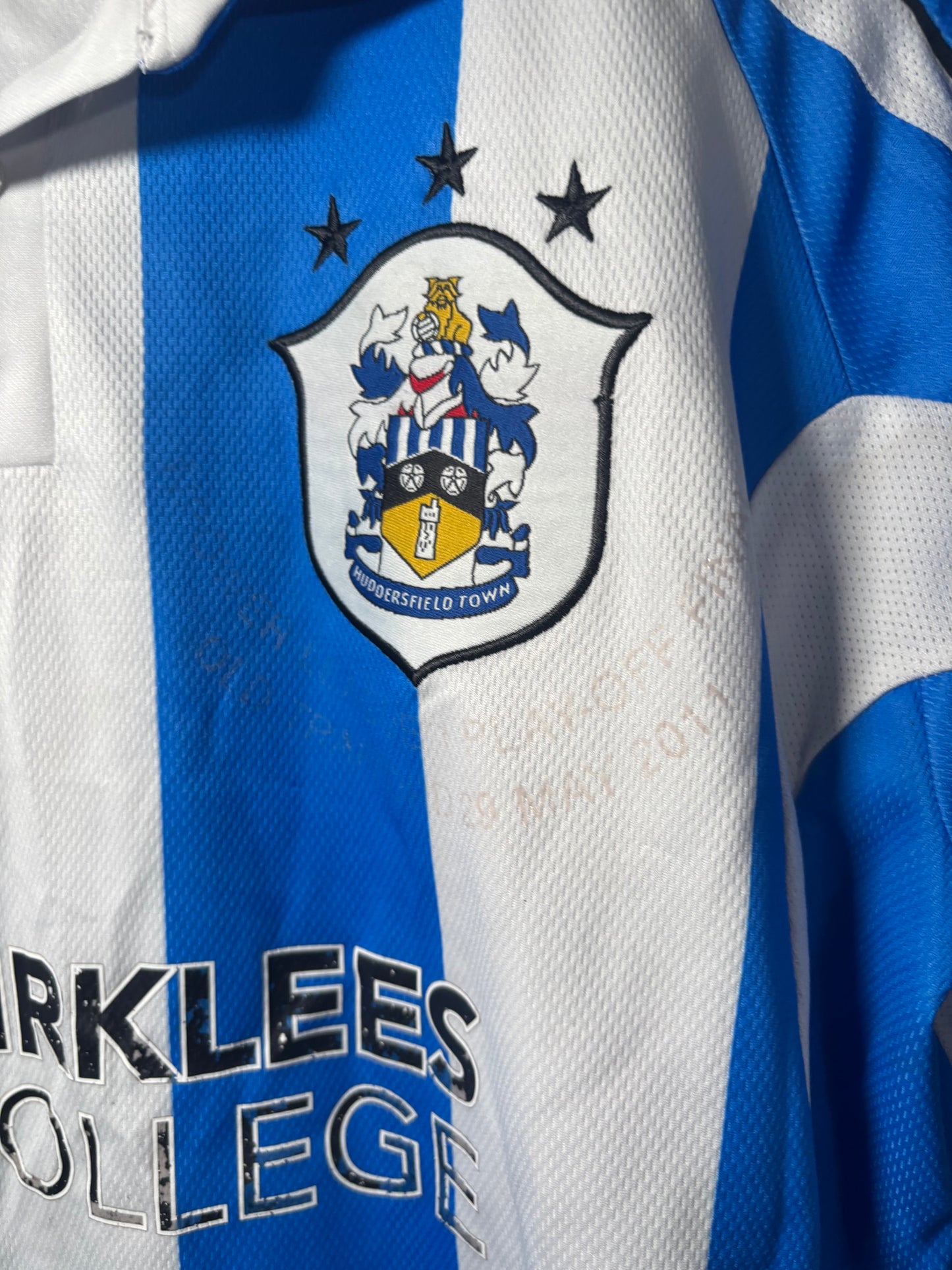 Huddersfield Town Home Shirt 2011/12 Peter Clarke (L)