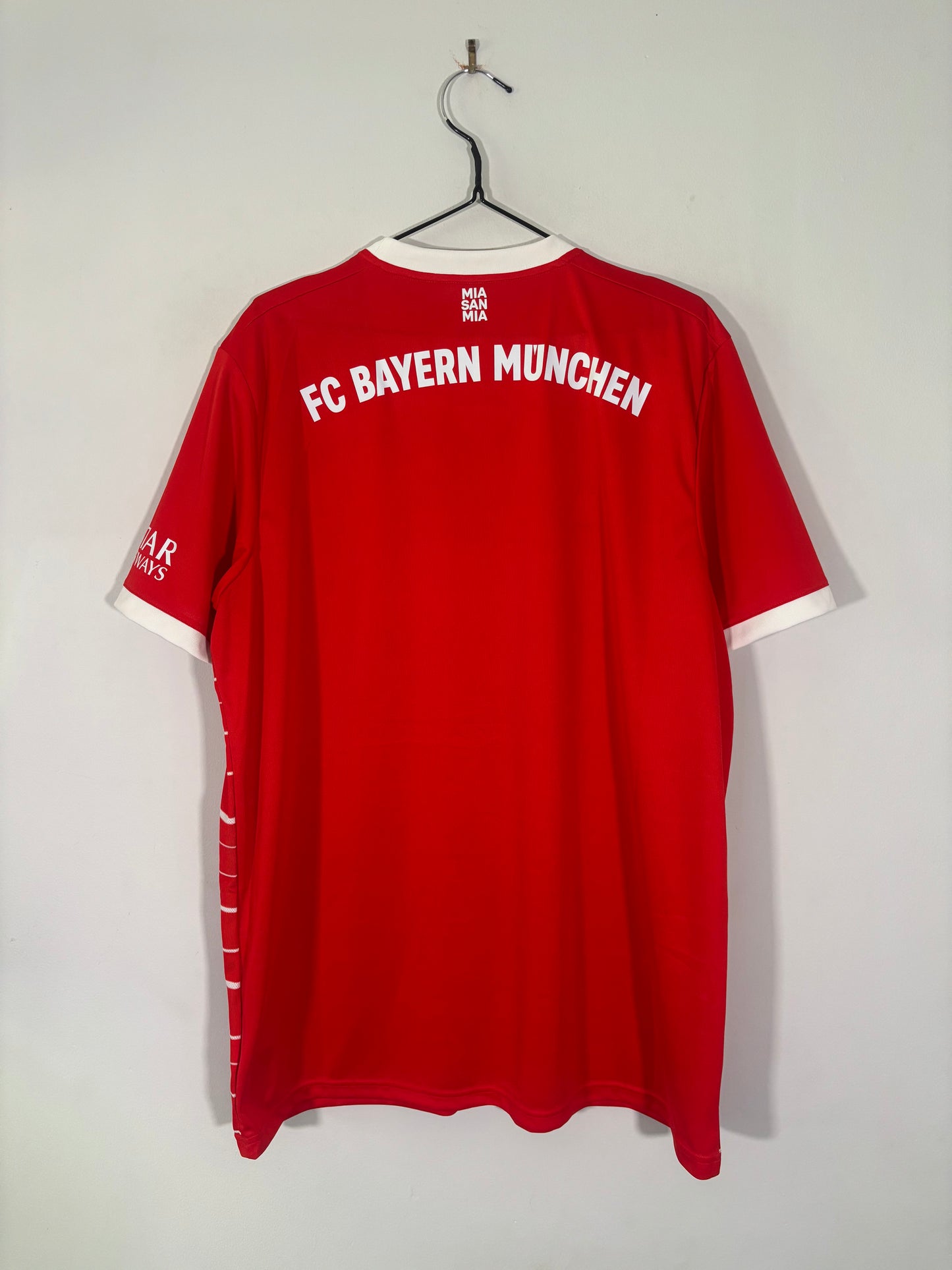 Bayern Munich Home Shirt 2022/23 (XL)