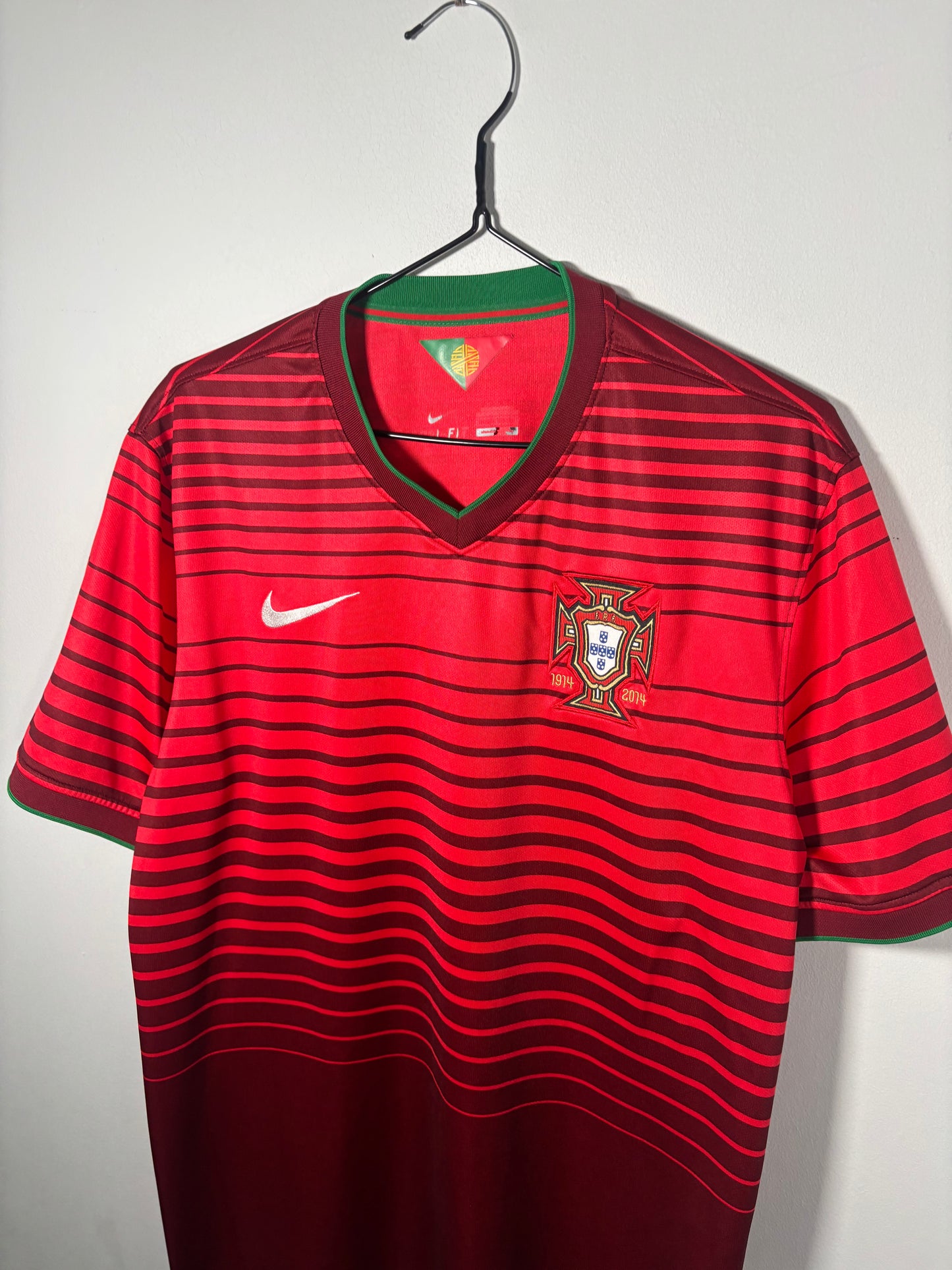 Portugal Home Shirt 2014 (L)