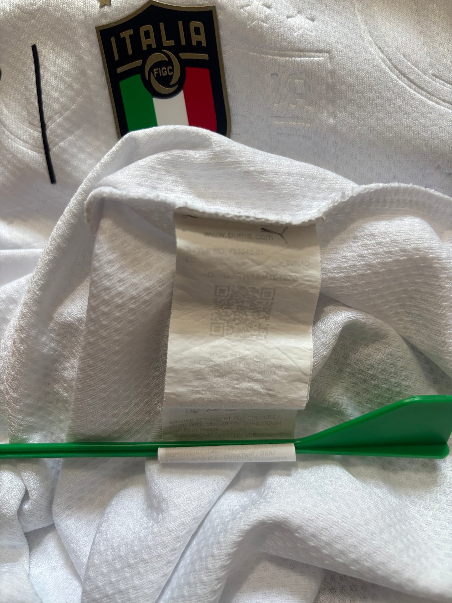 Italy Away Shirt 2021 (S)