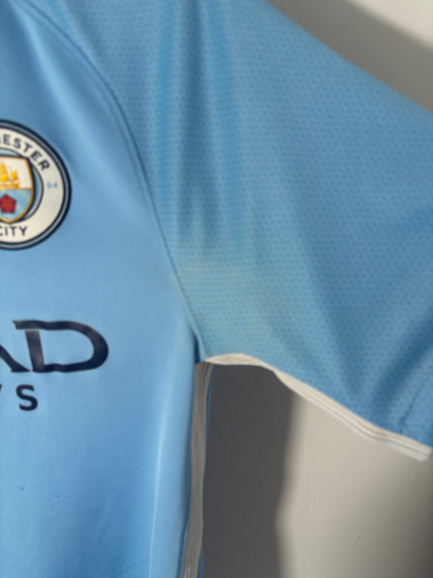 Manchester City Home Shirt 2017/18 (S)