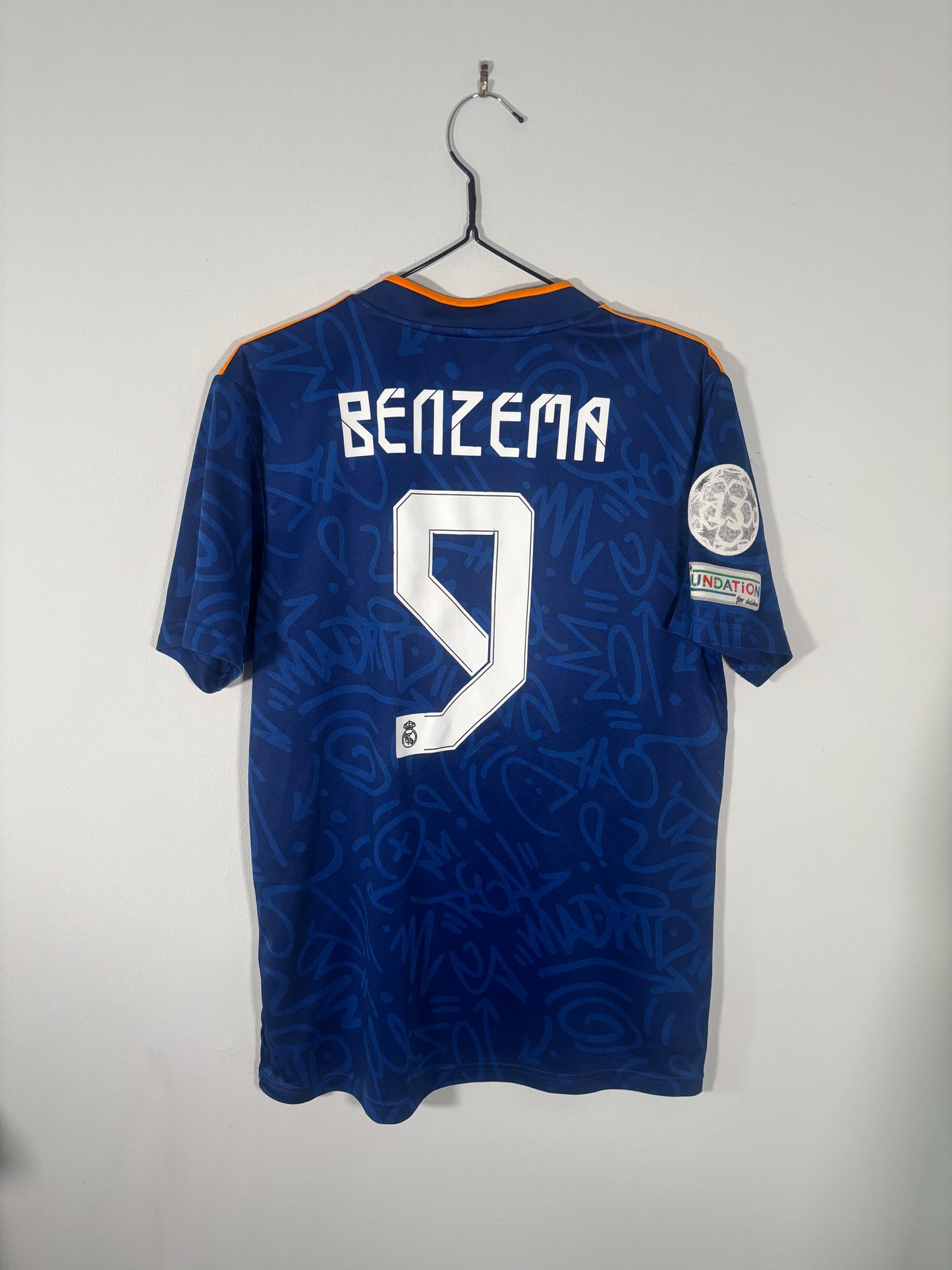 Real Madrid Away Shirt 2021/22 Benzema (M)