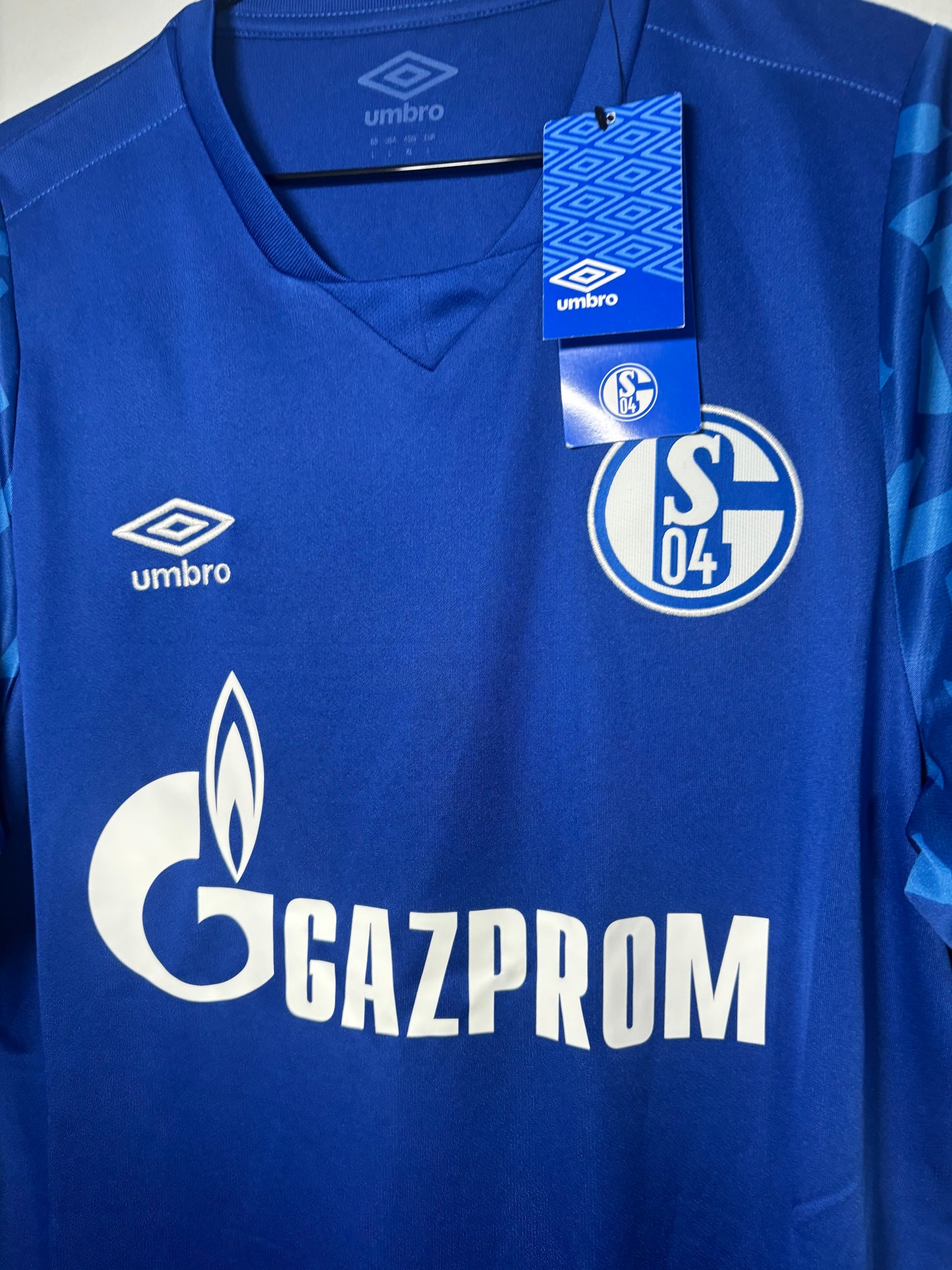 Schalke 04 BNWT Home Shirt 2019/20 (L)