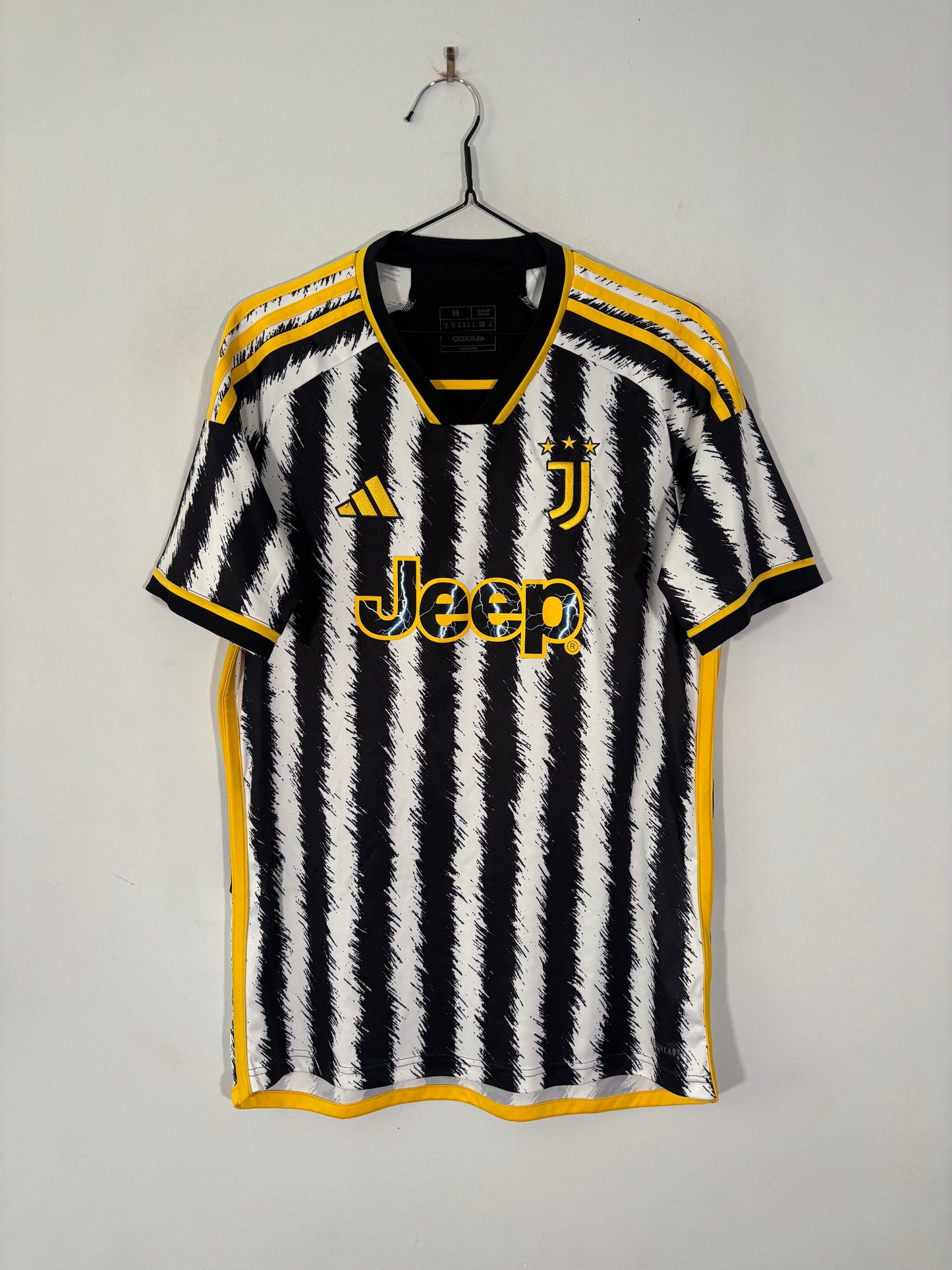 Juventus Home Shirt 2023/24 (M)