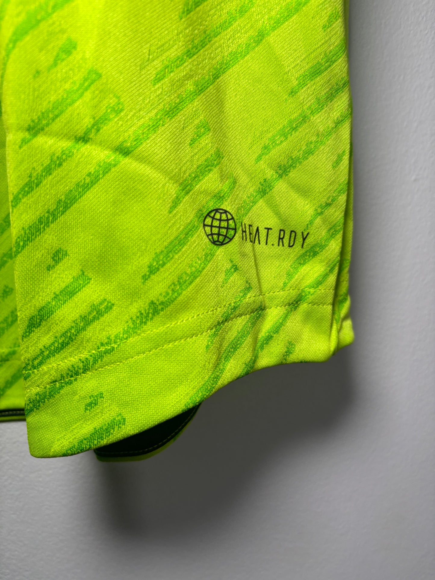 Manchester United Away Shirt 2022/23 Marcus Rashford (L)