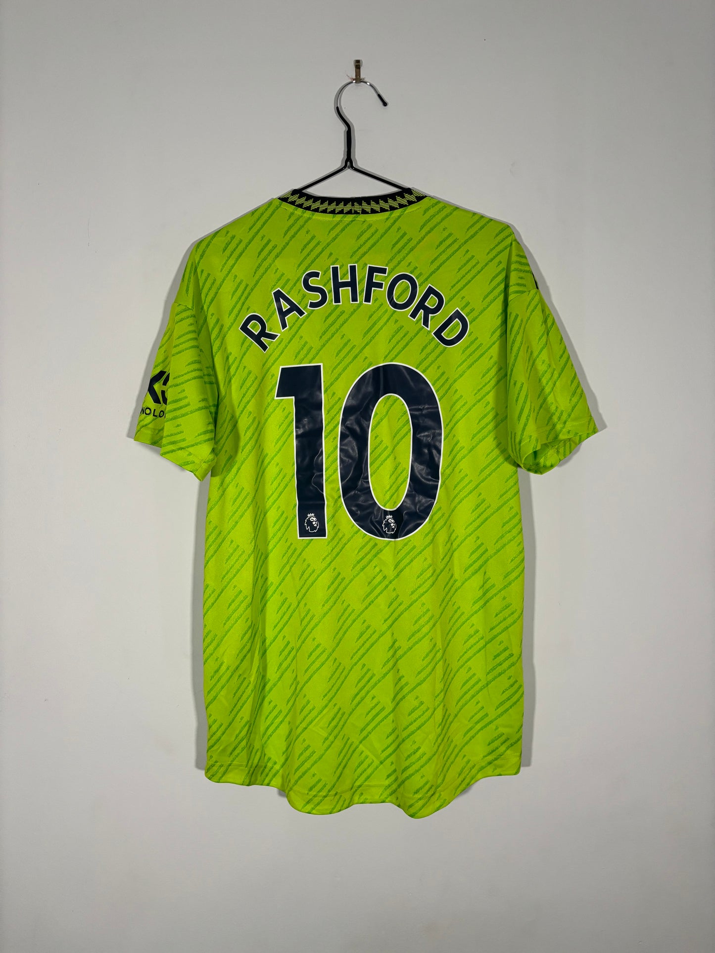 Manchester United Away Shirt 2022/23 Marcus Rashford (L)
