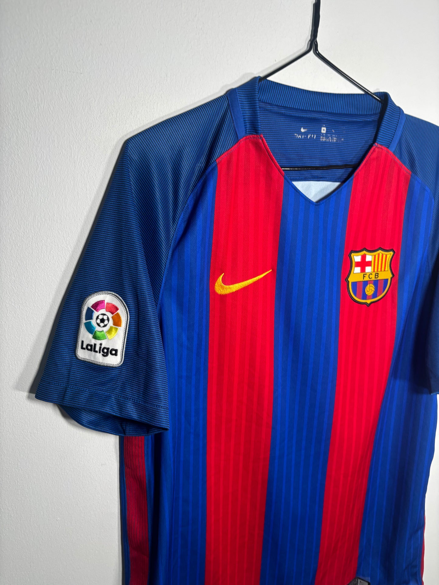 Barcelona Home Shirt 2016/17 (M)