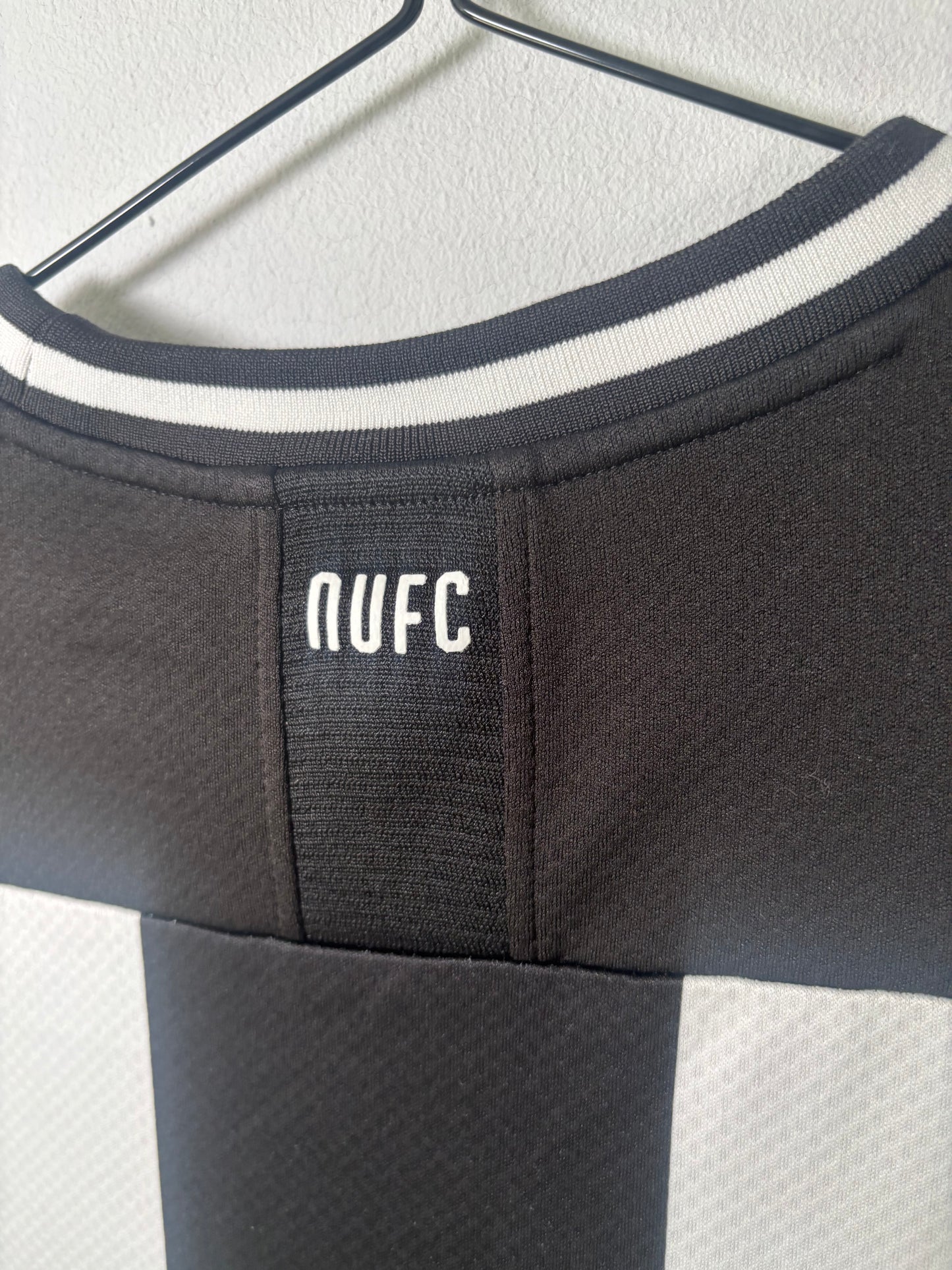 Newcastle United Home Shirt 2019/20 (L)
