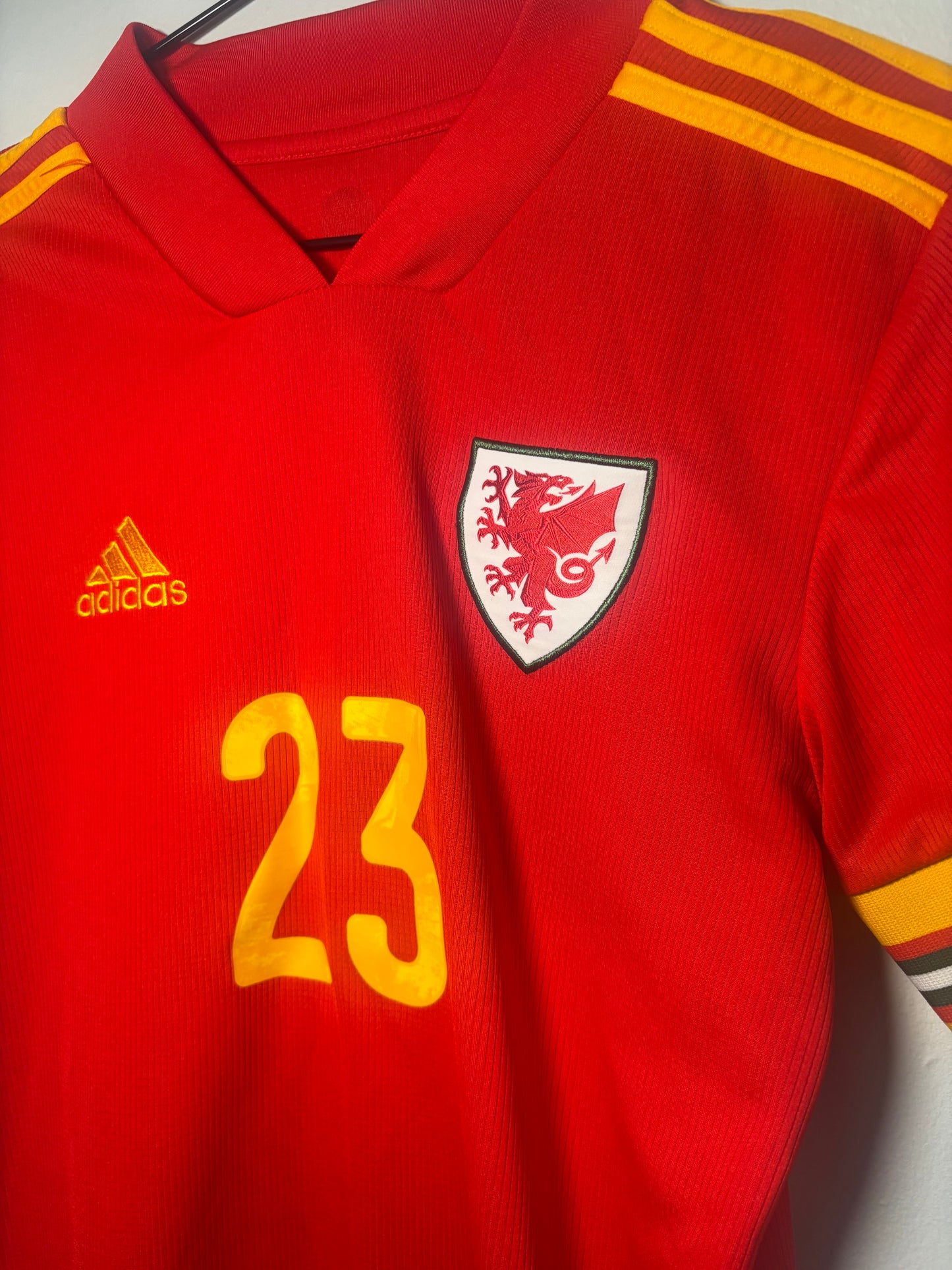 Wales Home Shirt 2020 Levitt (XS)