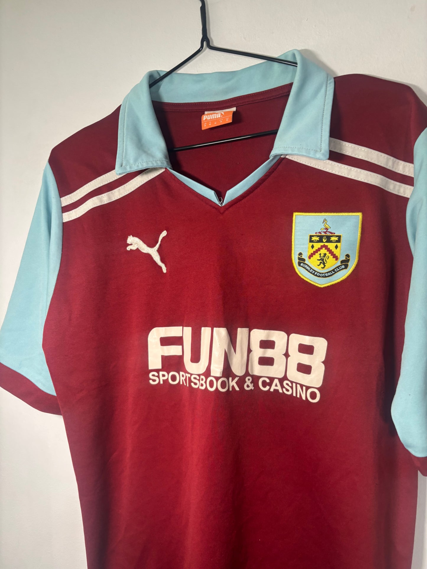 Burnley Home Shirt 2011/12 (M)