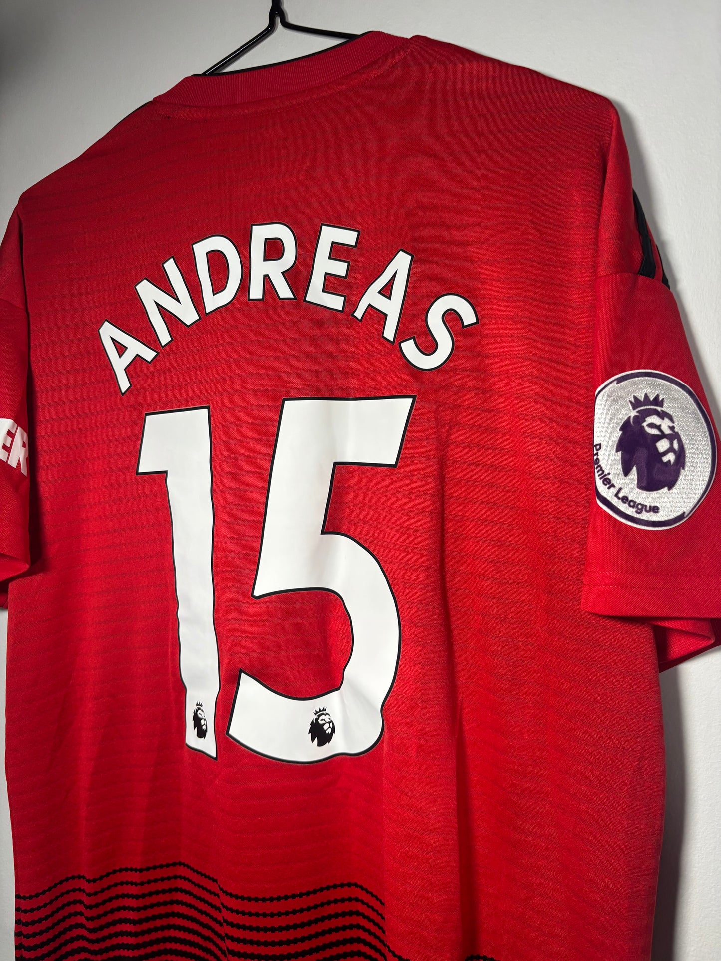 Manchester United Home Shirt 2018/19 Andreas Pereia (M)