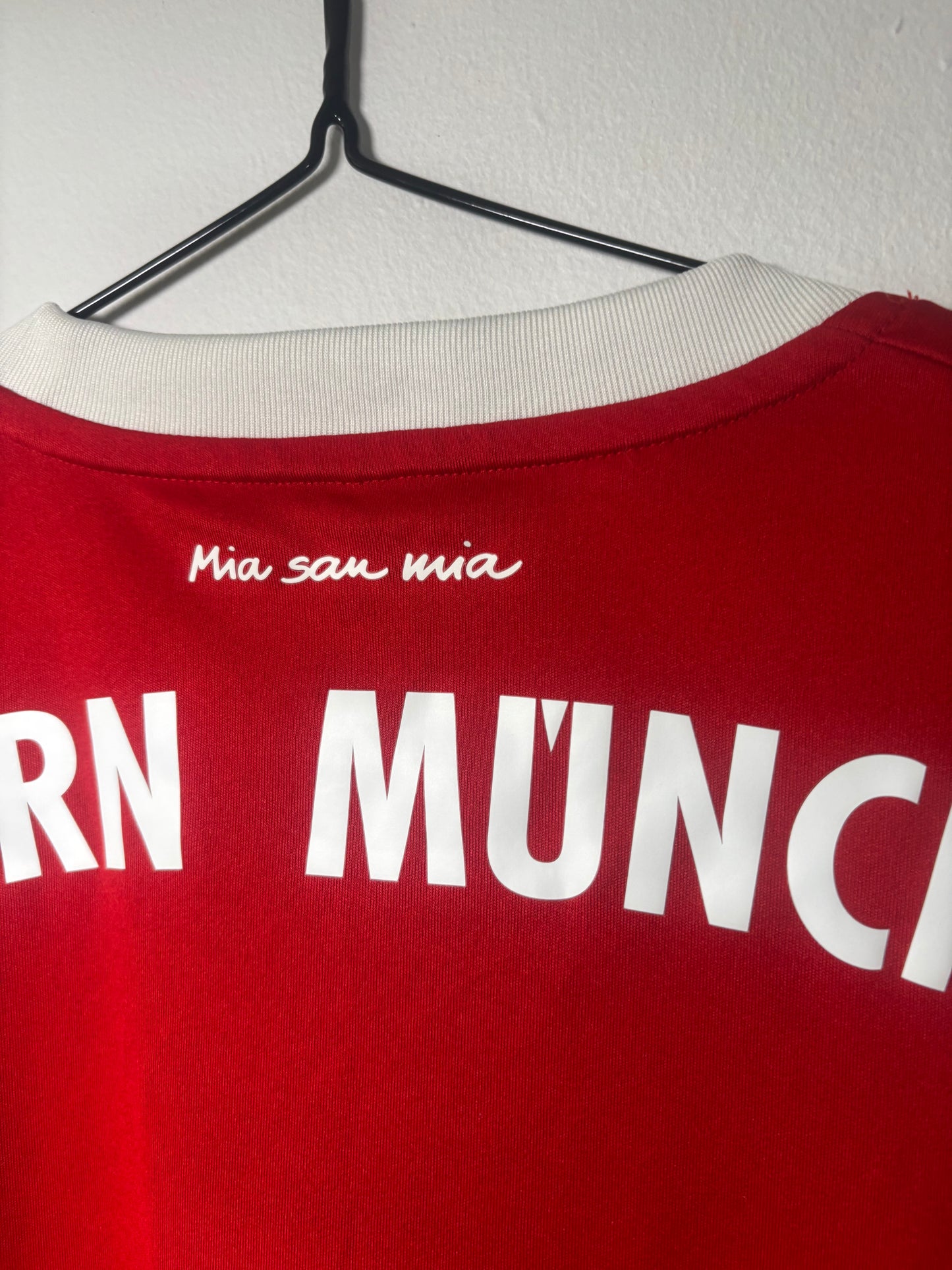 Bayern Munich Home Shirt 2017/18 (XLB)