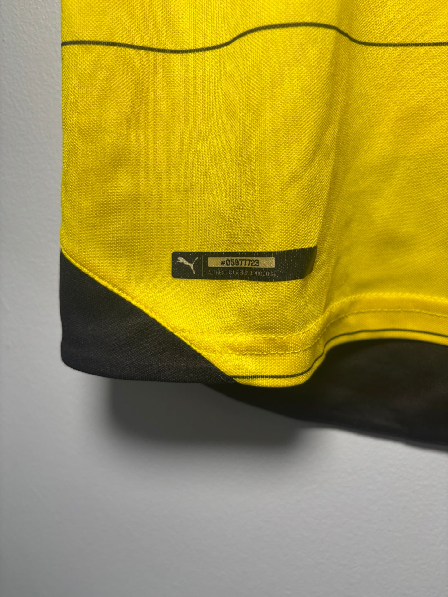 Borussia Dortmund Home Shirt 2015/16 Aubameyang (M)
