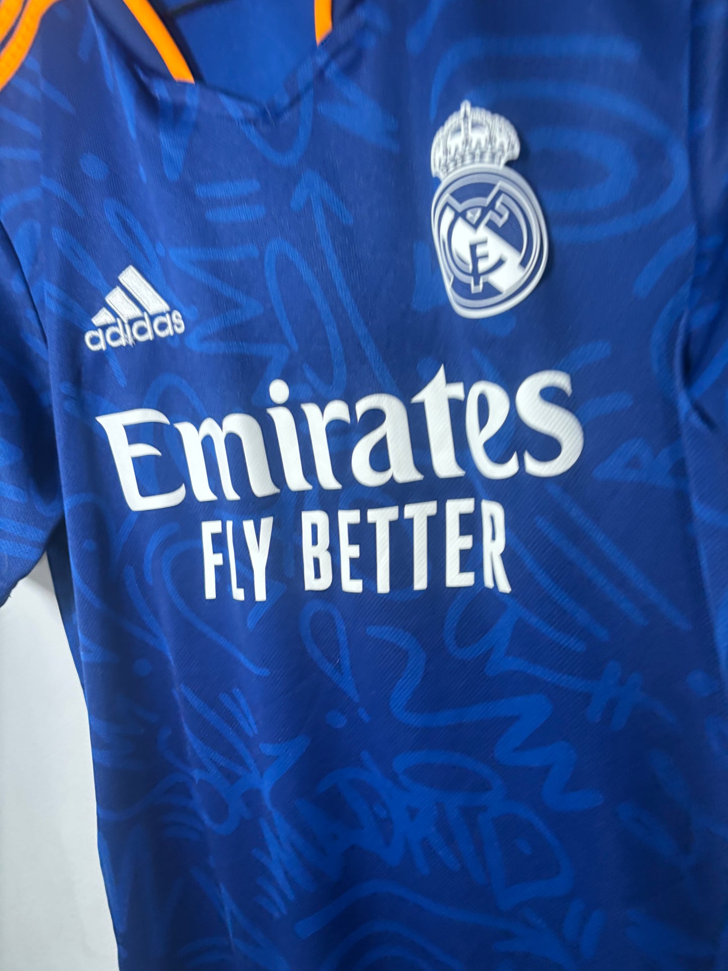 Real Madrid Away Shirt 2021/22 (S)